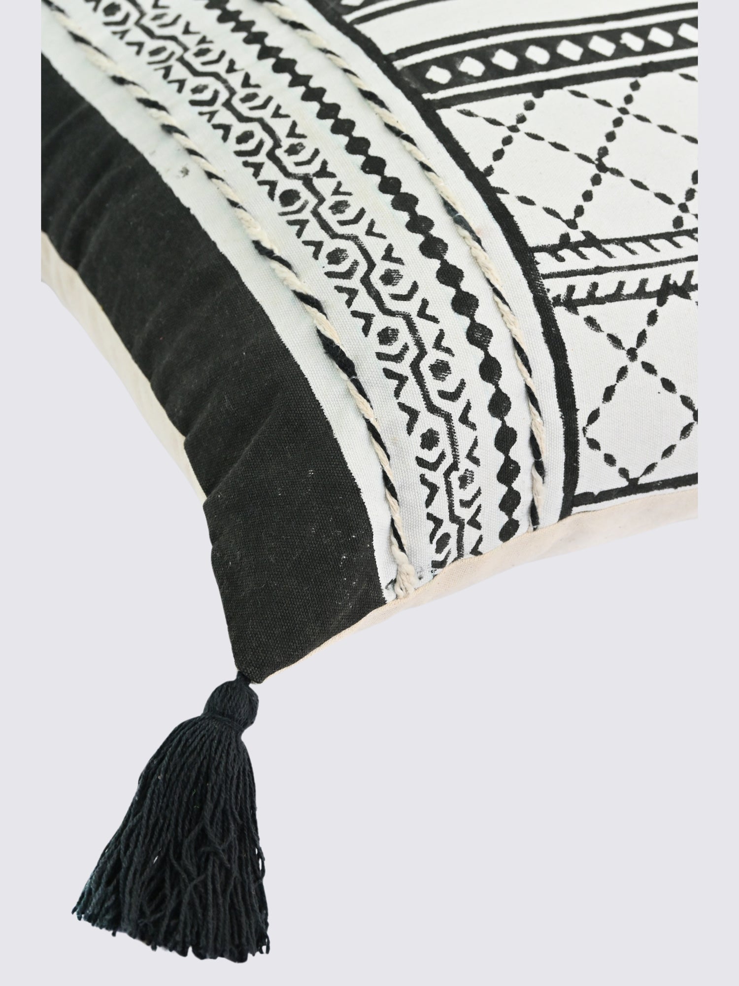 Ravya - SQUARE CUSHION COVER