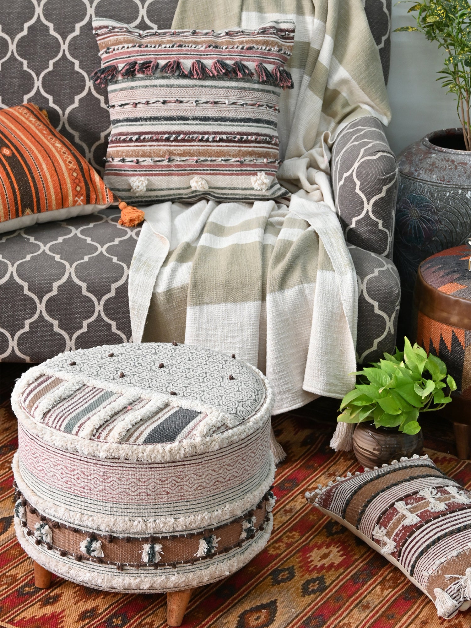 Loori - CYLINDRICAL OTTOMAN