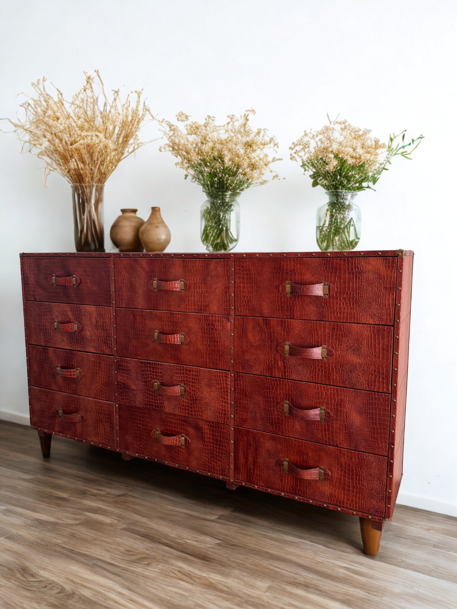 LOUIS CHEST OF DRAWERS - LEATHER