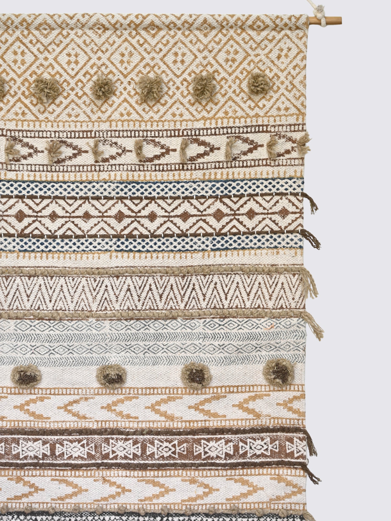 Nuvra - WALL HANGING