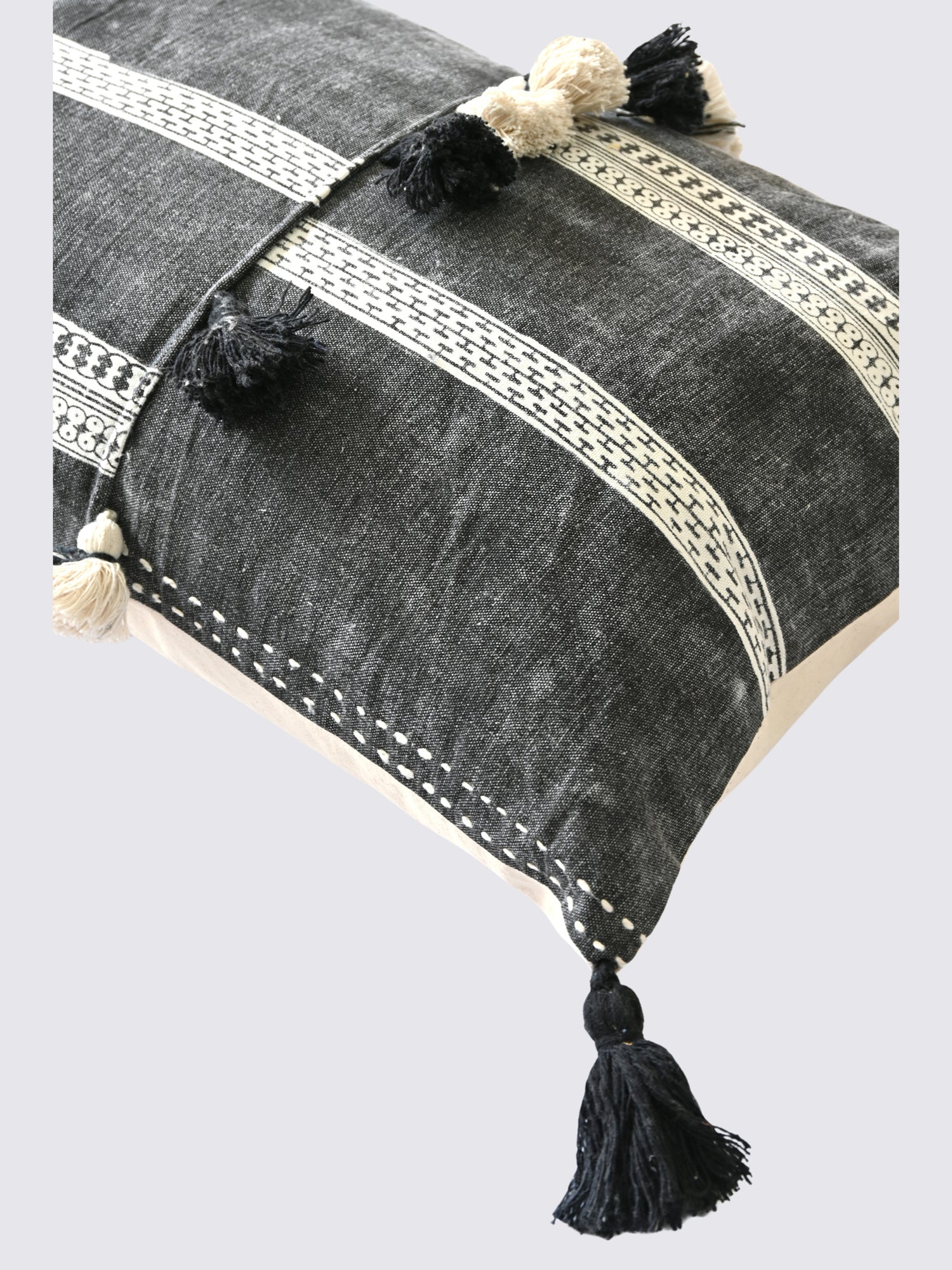 Zayra - LUMBAR CUSHION COVER