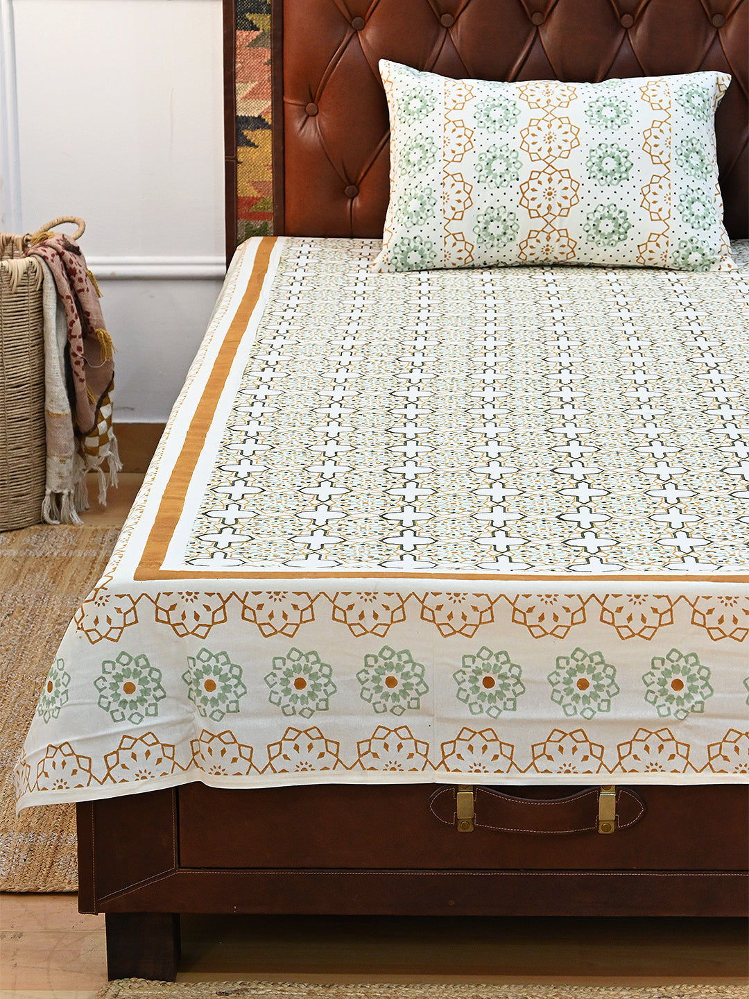 MUGHAL JHAROKHA COTTON BLOCK PRINTED DOUBLE BEDSHEET WITH PILLOW - ART AVENUE