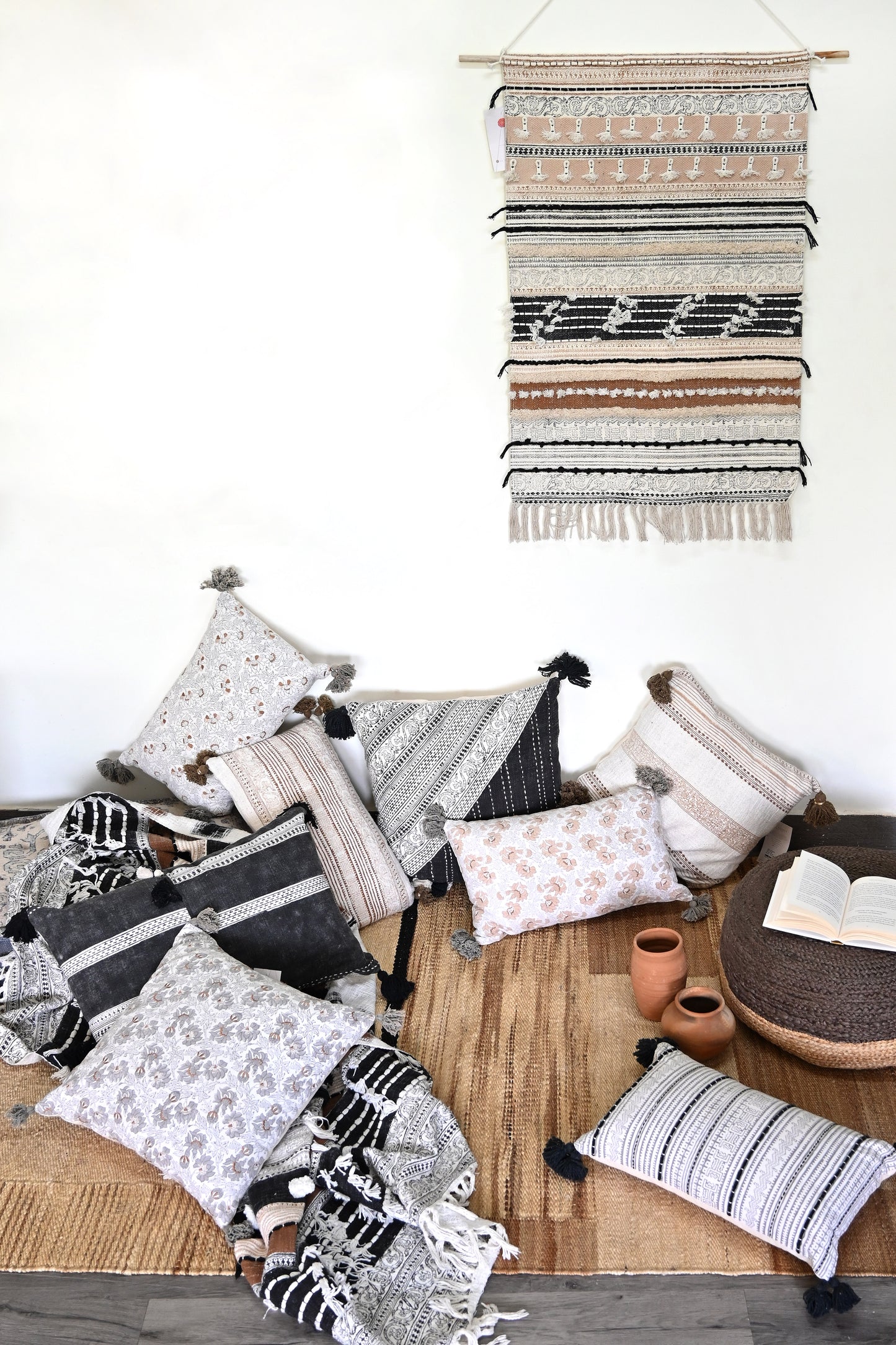 Zayra - LUMBAR CUSHION COVER