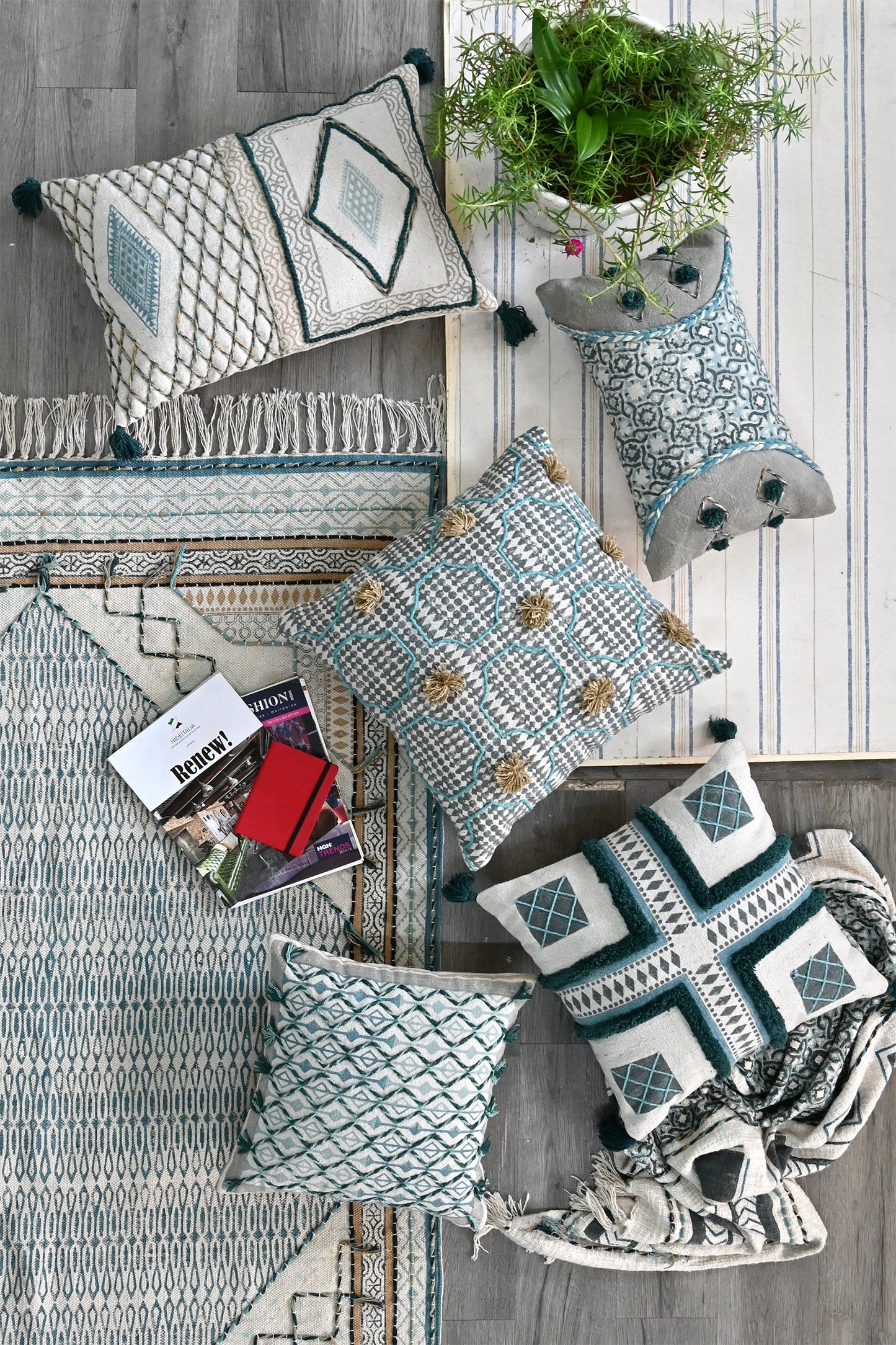 Yuvira - SQUARE CUSHION COVER