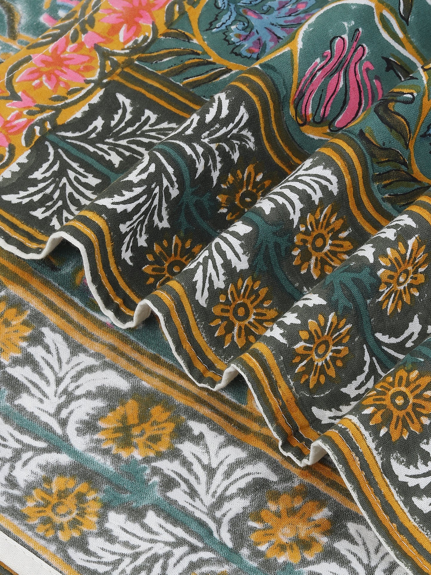 SERENEVE COTTON PRINTED DOUBLE BEDSHEET WITH PILLOW