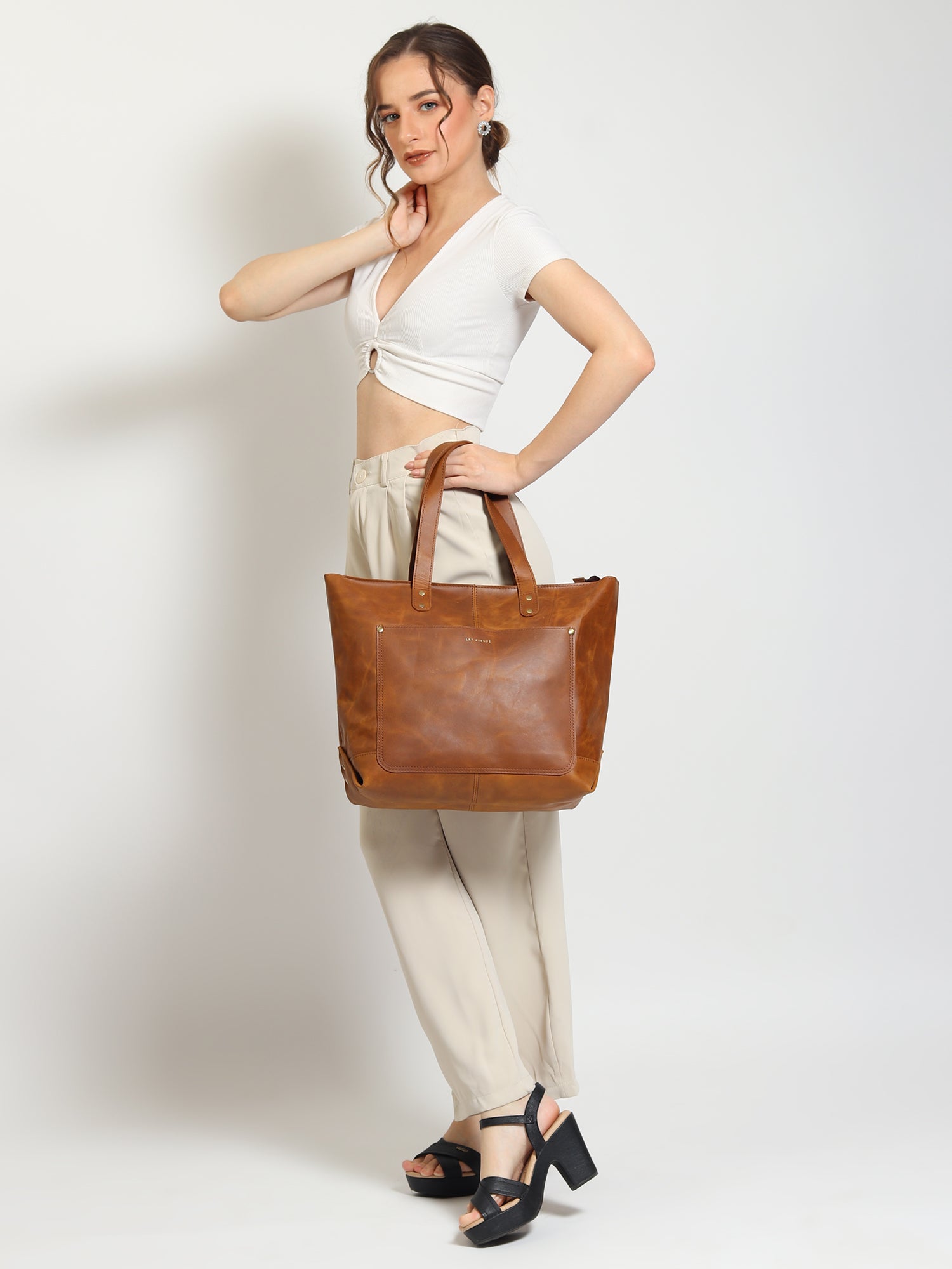KIER - LEATHER HAND BAG