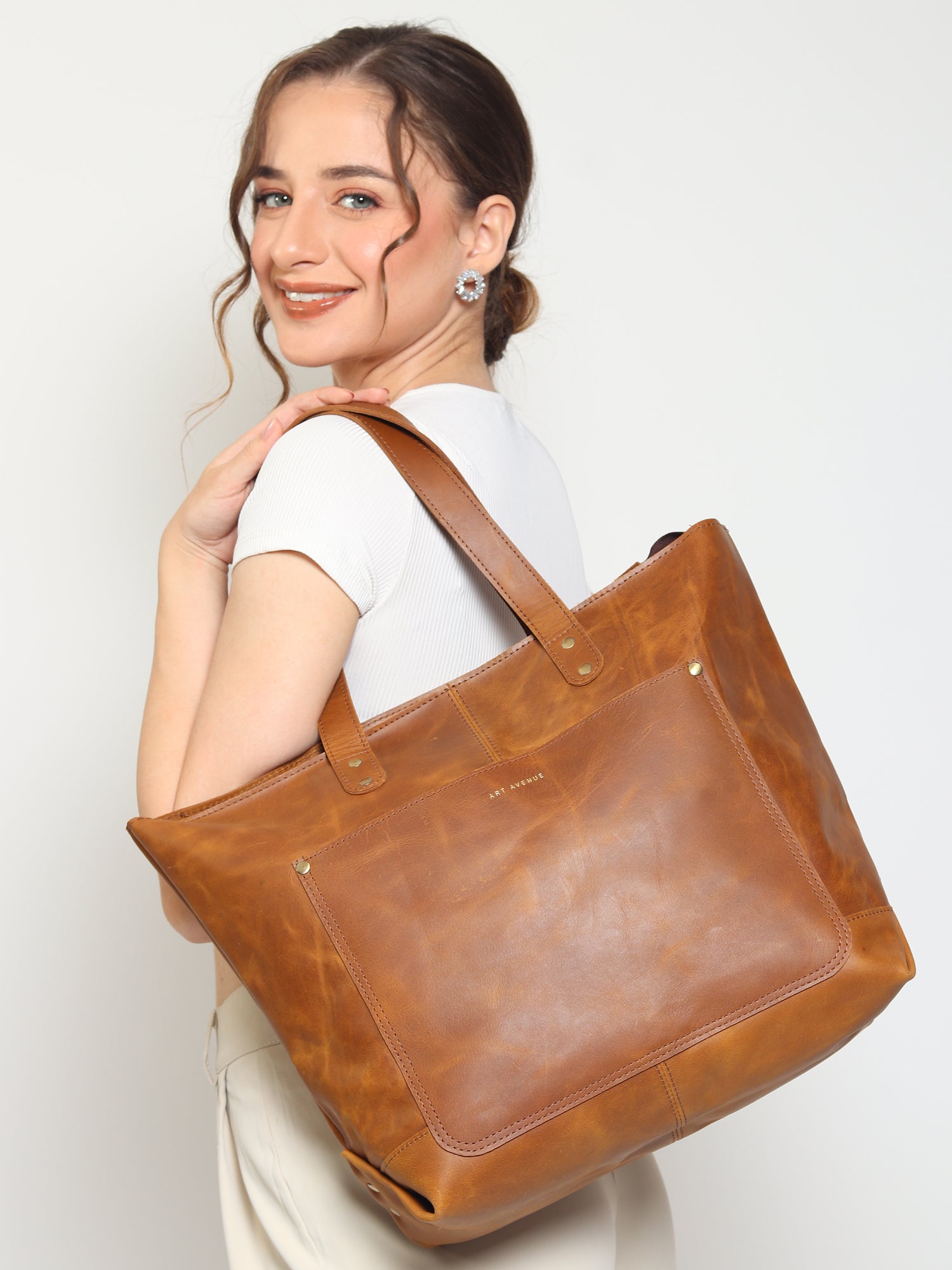 KIER - LEATHER HAND BAG