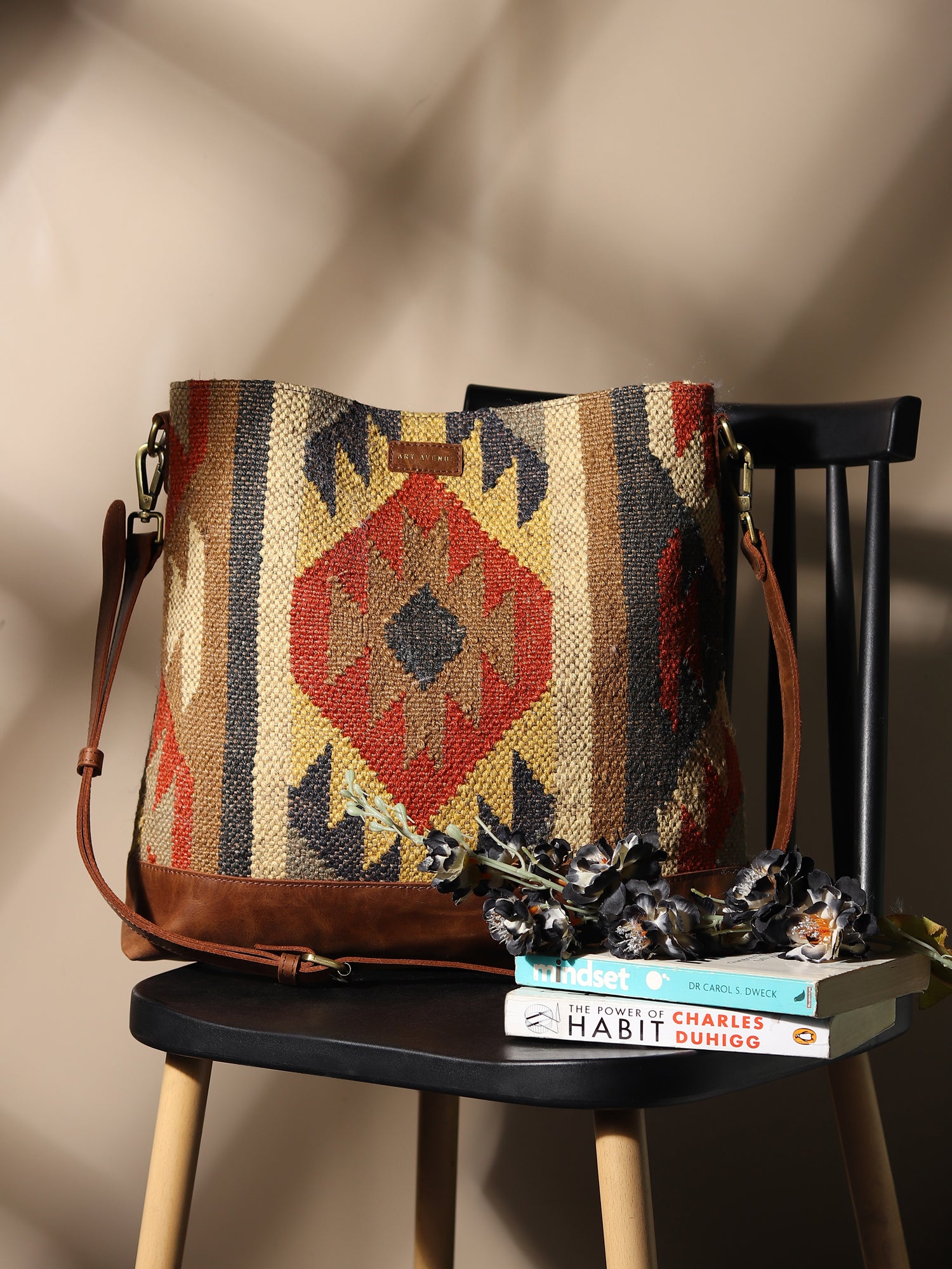 AUSTERE - KILIM & LEATHER HAND BAG