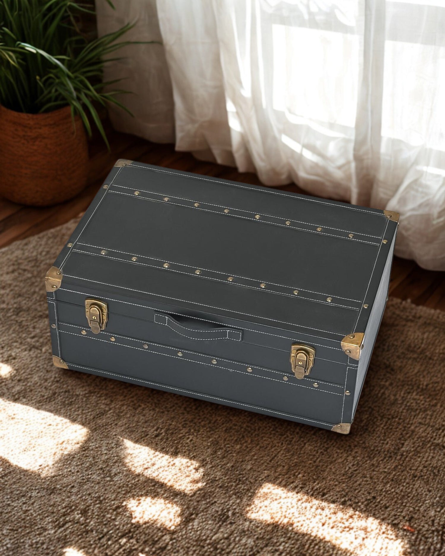 Obsidian Leather Trunk