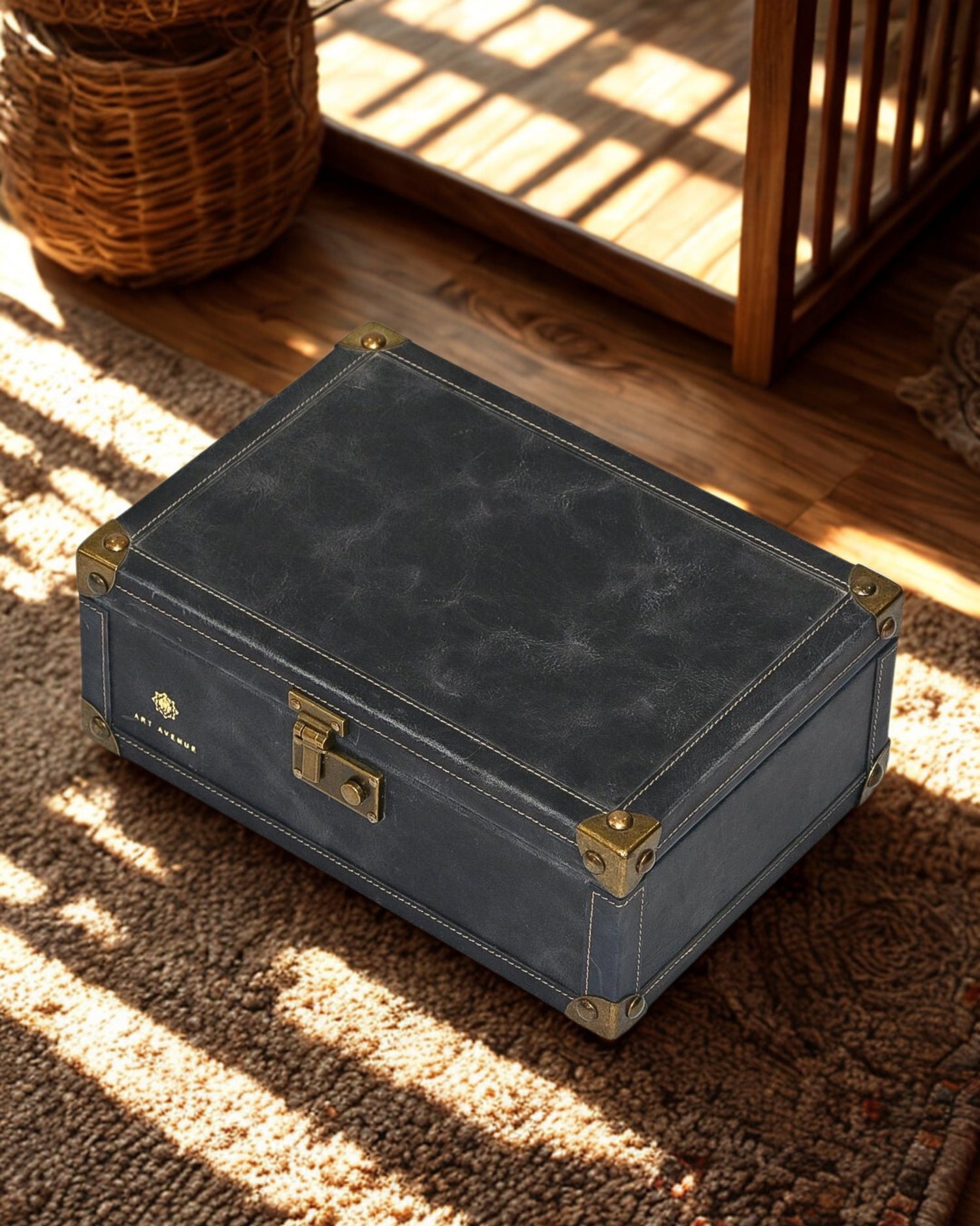 PALISH - LEATHER TRUNK