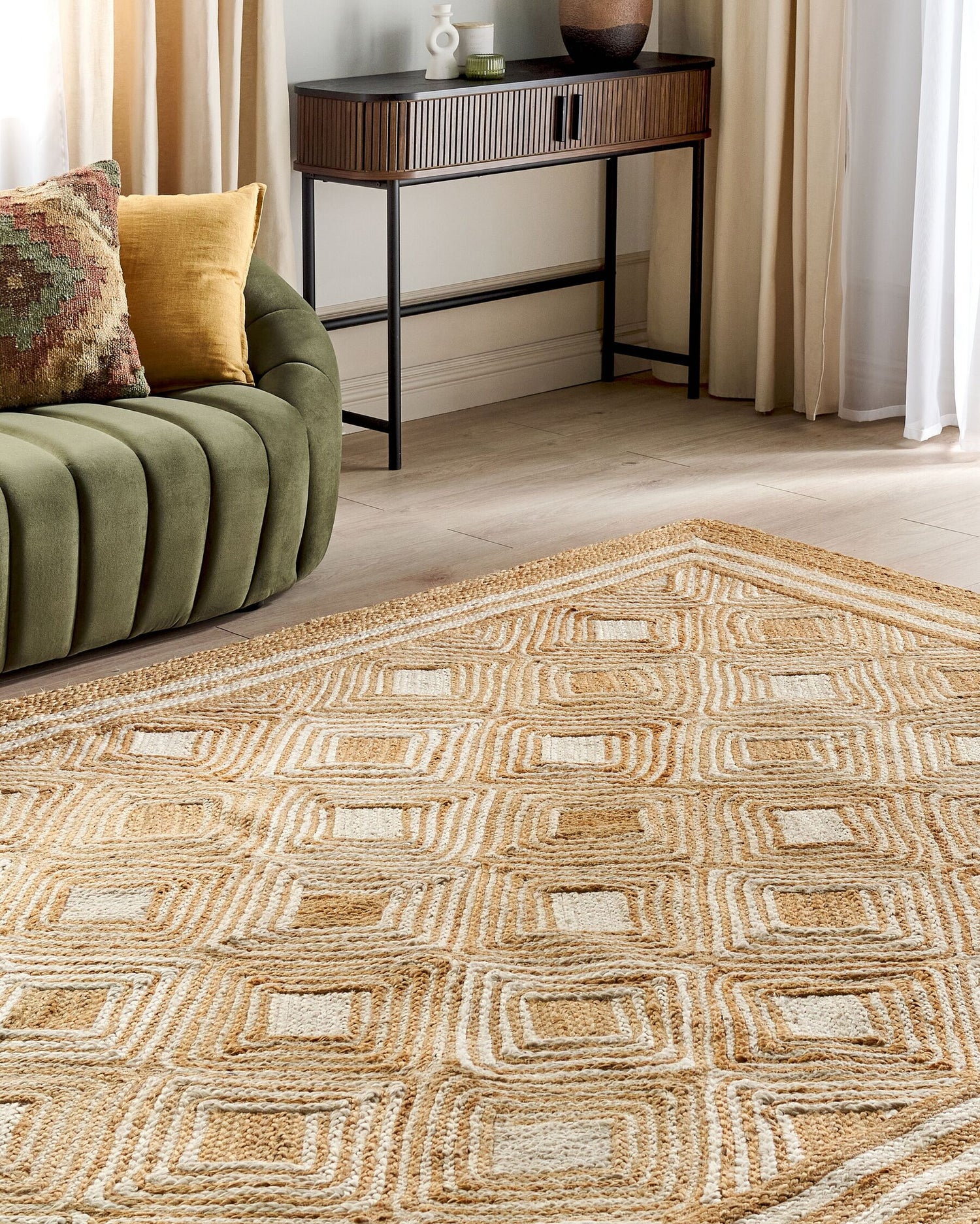 SALACIA - JUTE BRAIDED RUG