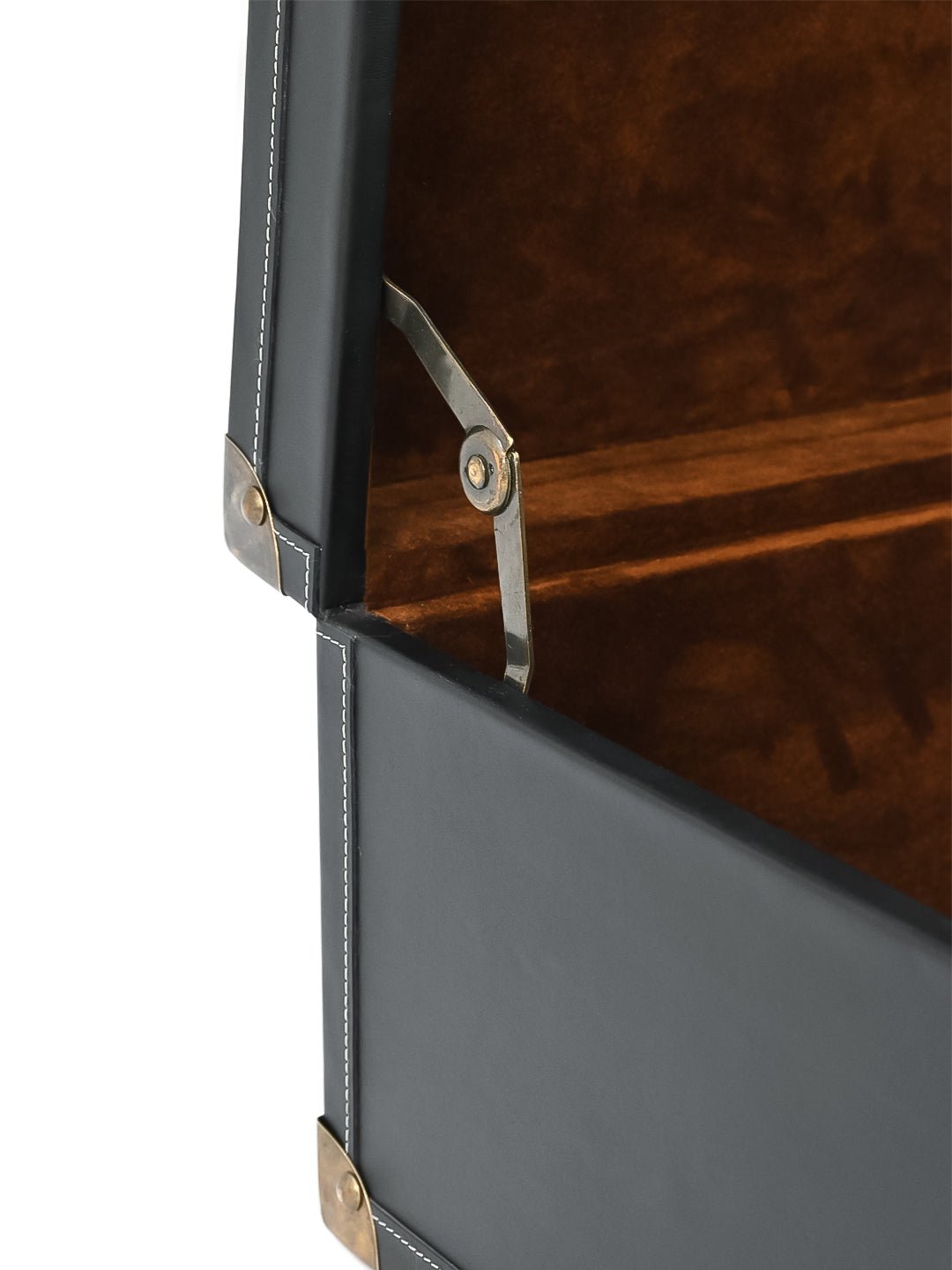 OBSIDIAN - LEATHER TRUNK - ART AVENUE