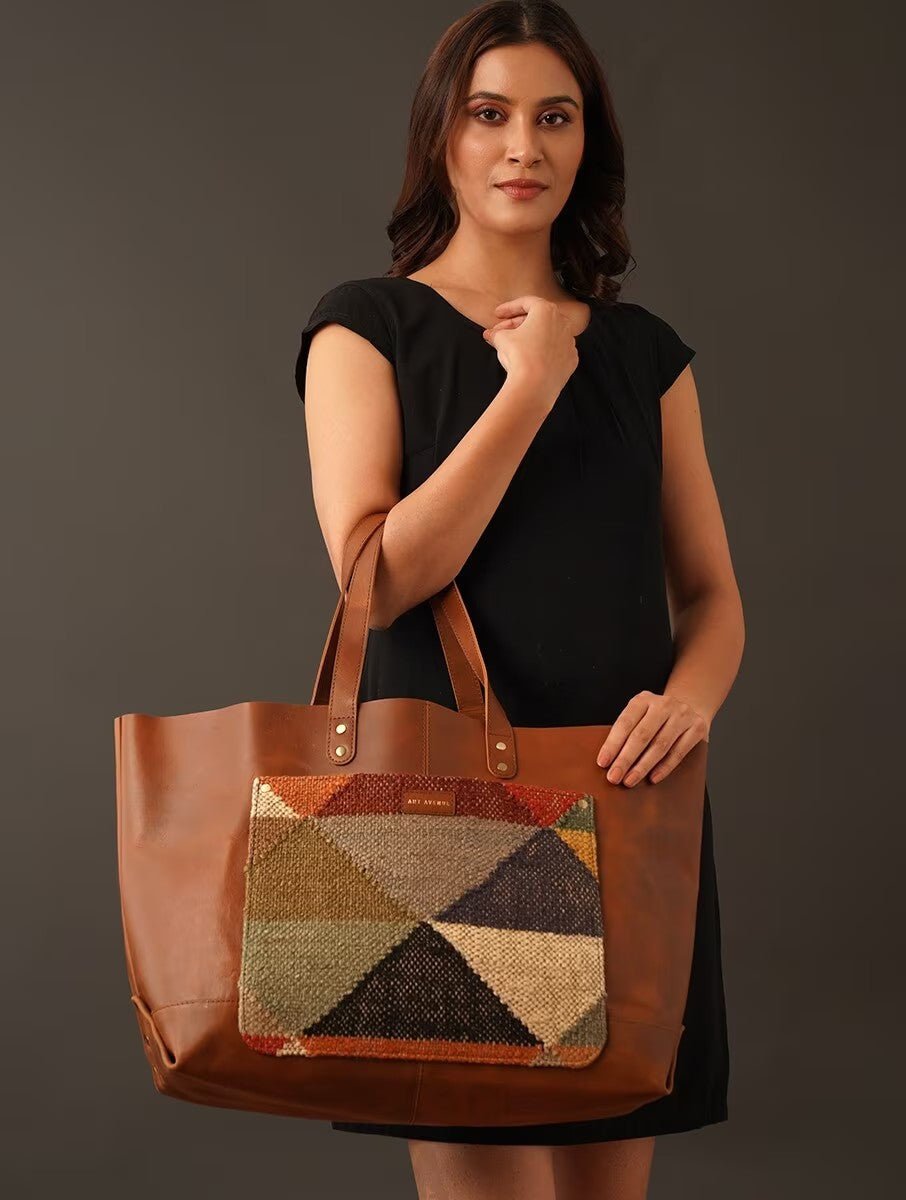 SARAH - LEATHER AND KILIM BAG - ART AVENUE