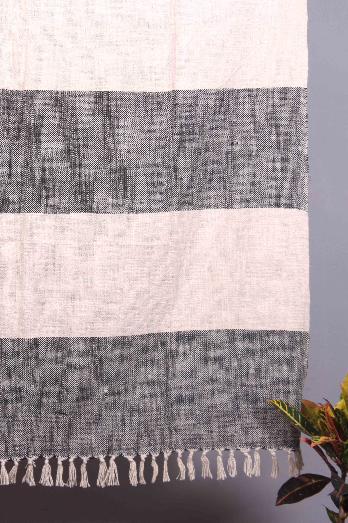 TACO - THROWS - ART AVENUE