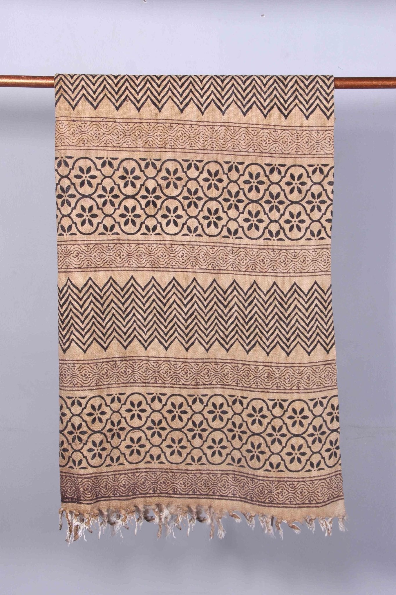 TEND - THROWS - ART AVENUE