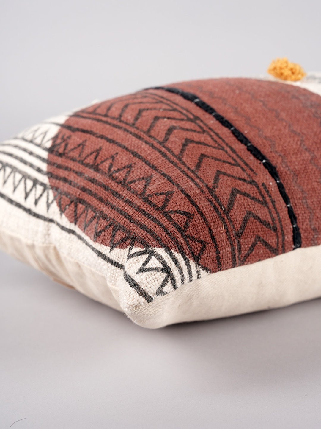 CIRCULAR LINE MATRIX - BLOCK PRINTED LUMBAR CUSHION COVER - ART AVENUE