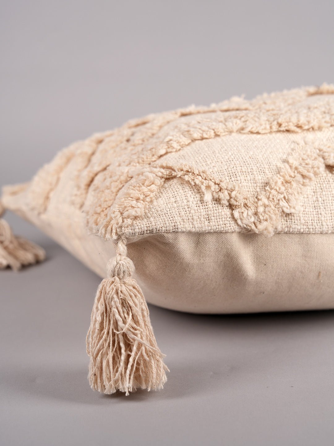 OGGEE - LUMBAR CUSHION COVER - ART AVENUE