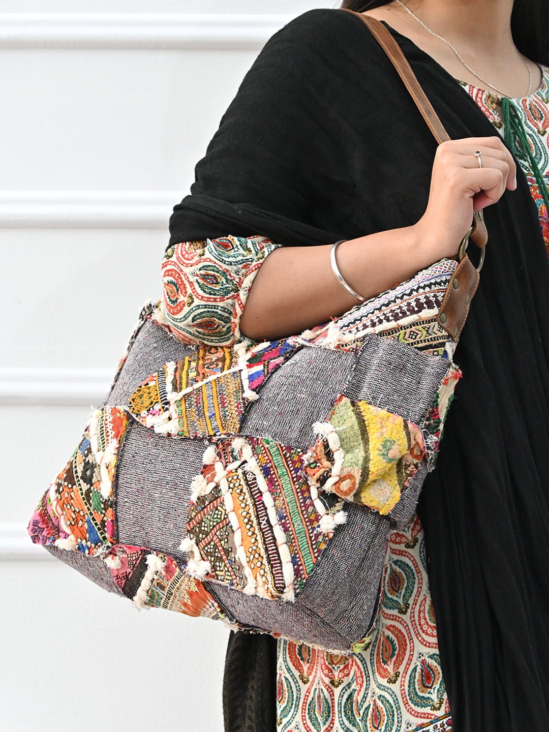 WINKED - VINTAGE FABRIC PATCHWORK HAND BAG - ART AVENUE