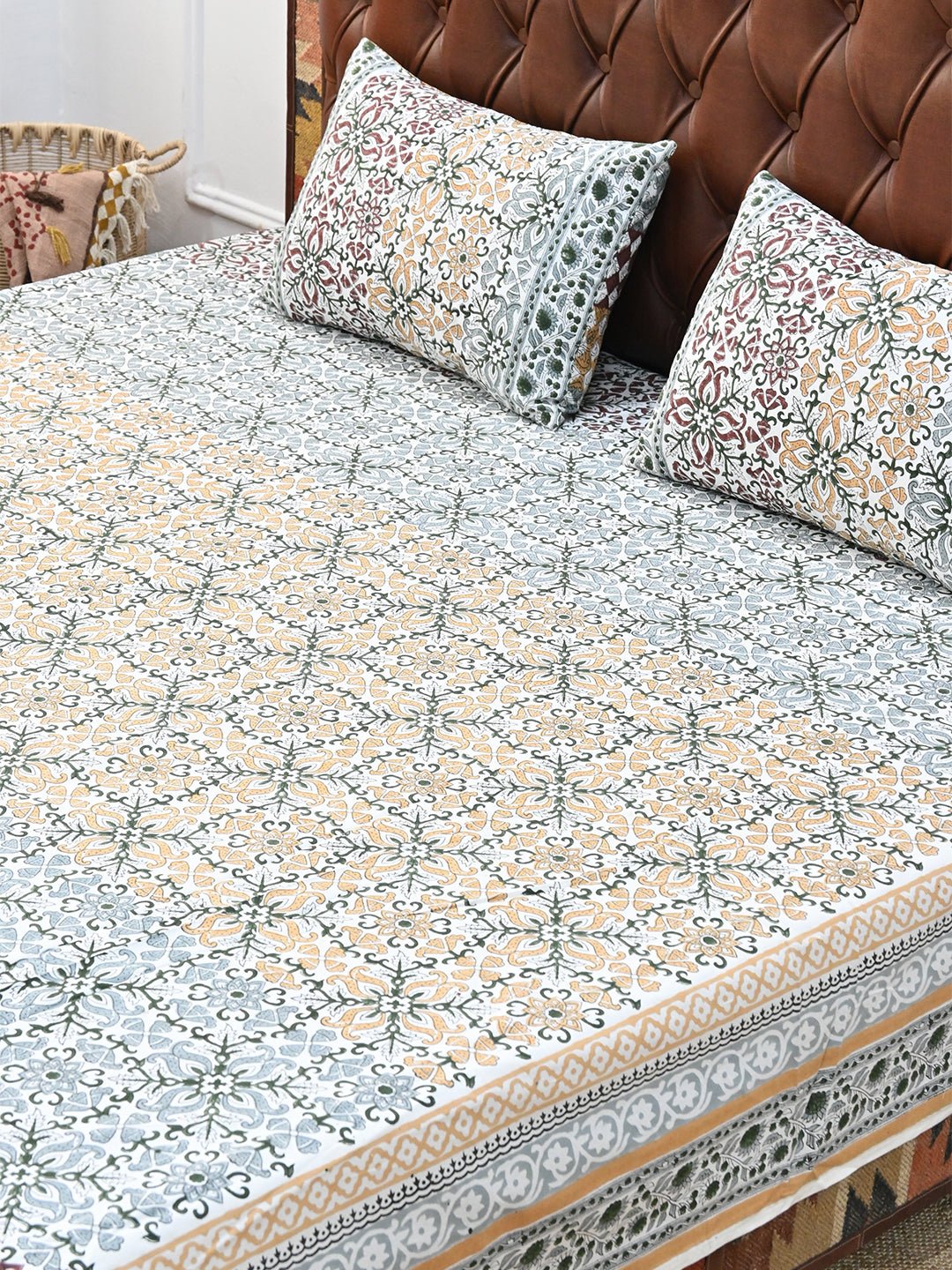 SUHANI JAAL FLORAL COTTON PRINTED DOUBLE BEDSHEET WITH PILLOW - ART AVENUE