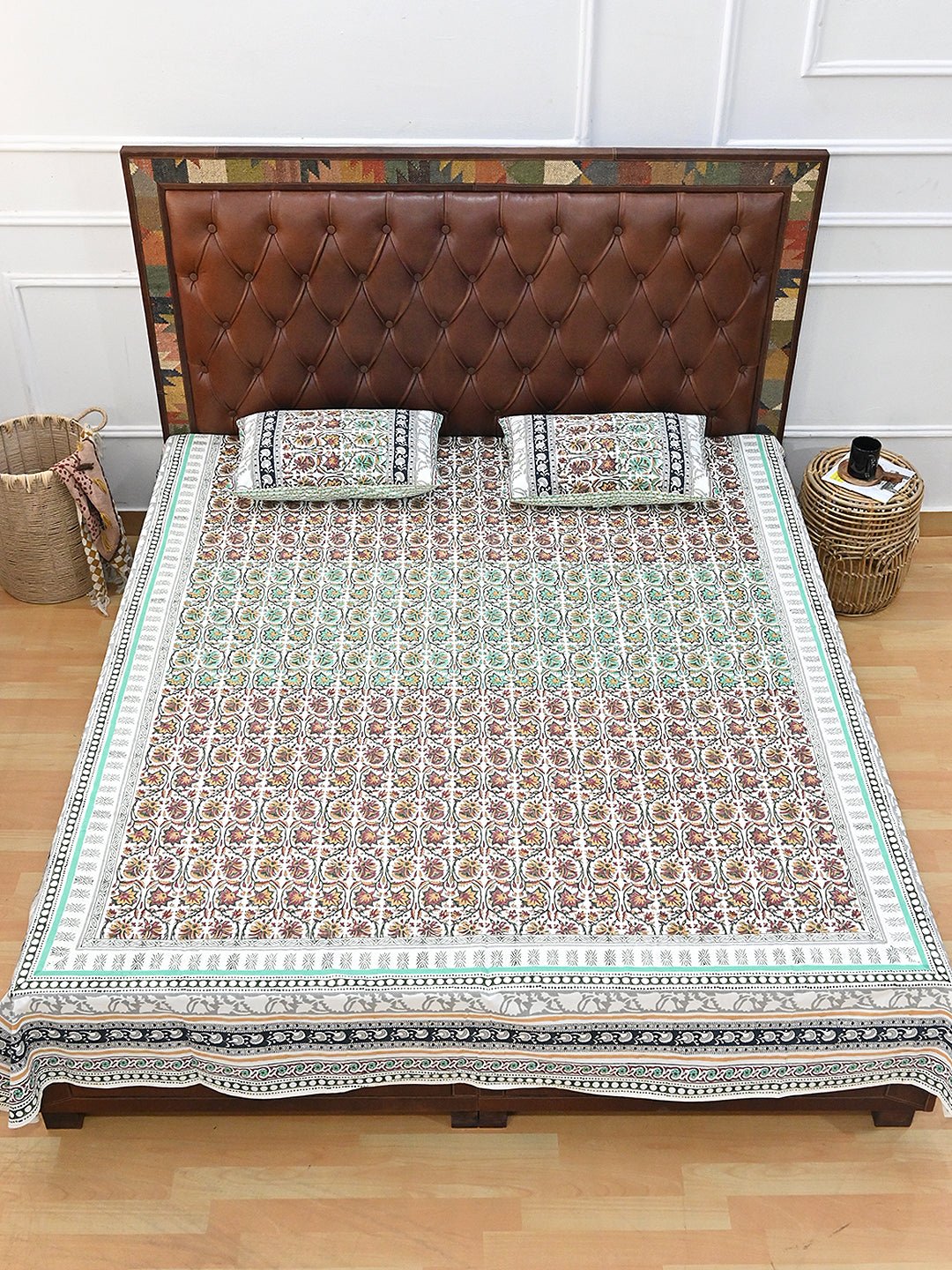 HAVANA GREEN & RED COTTON PRINTED DOUBLE BEDSHEET WITH PILLOW - ART AVENUE