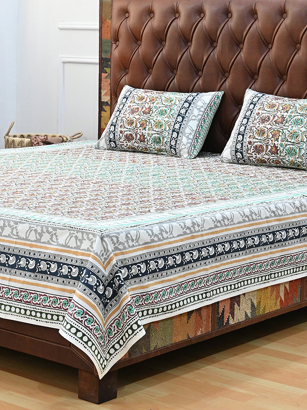 HAVANA GREEN & RED COTTON PRINTED DOUBLE BEDSHEET WITH PILLOW - ART AVENUE