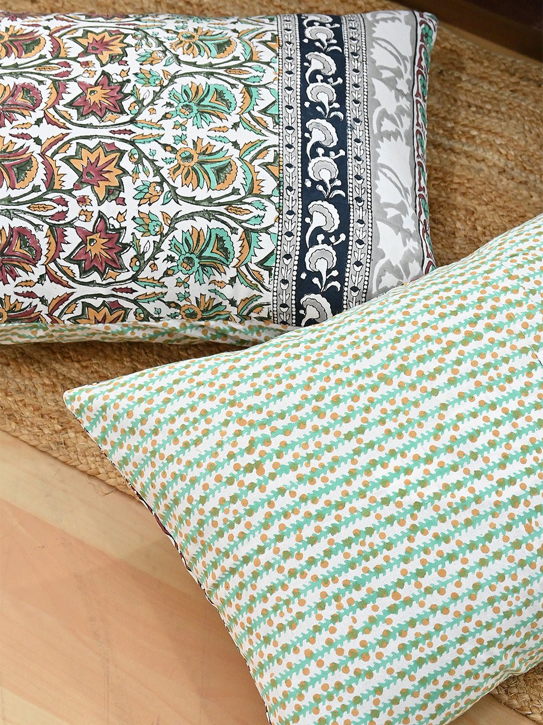 HAVANA GREEN & RED COTTON PRINTED DOUBLE BEDSHEET WITH PILLOW - ART AVENUE