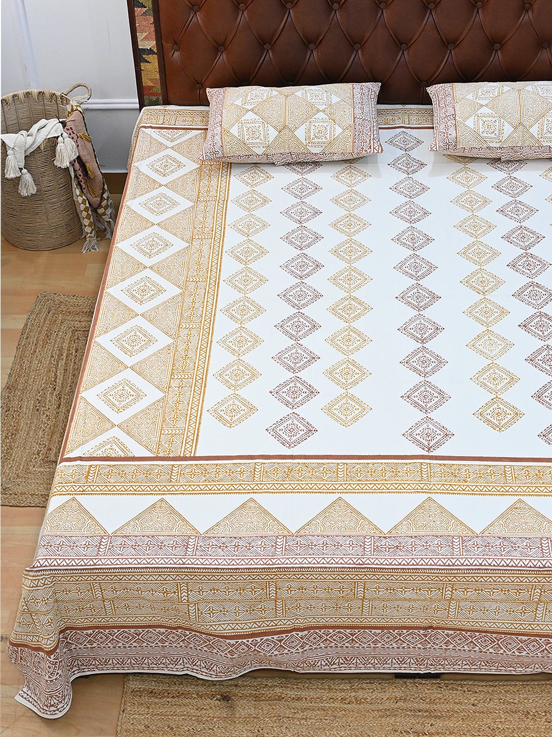 GEOMETRIC EARTHY TONE COTTON PRINTED DOUBLE BEDSHEET WITH PILLOW - ART AVENUE
