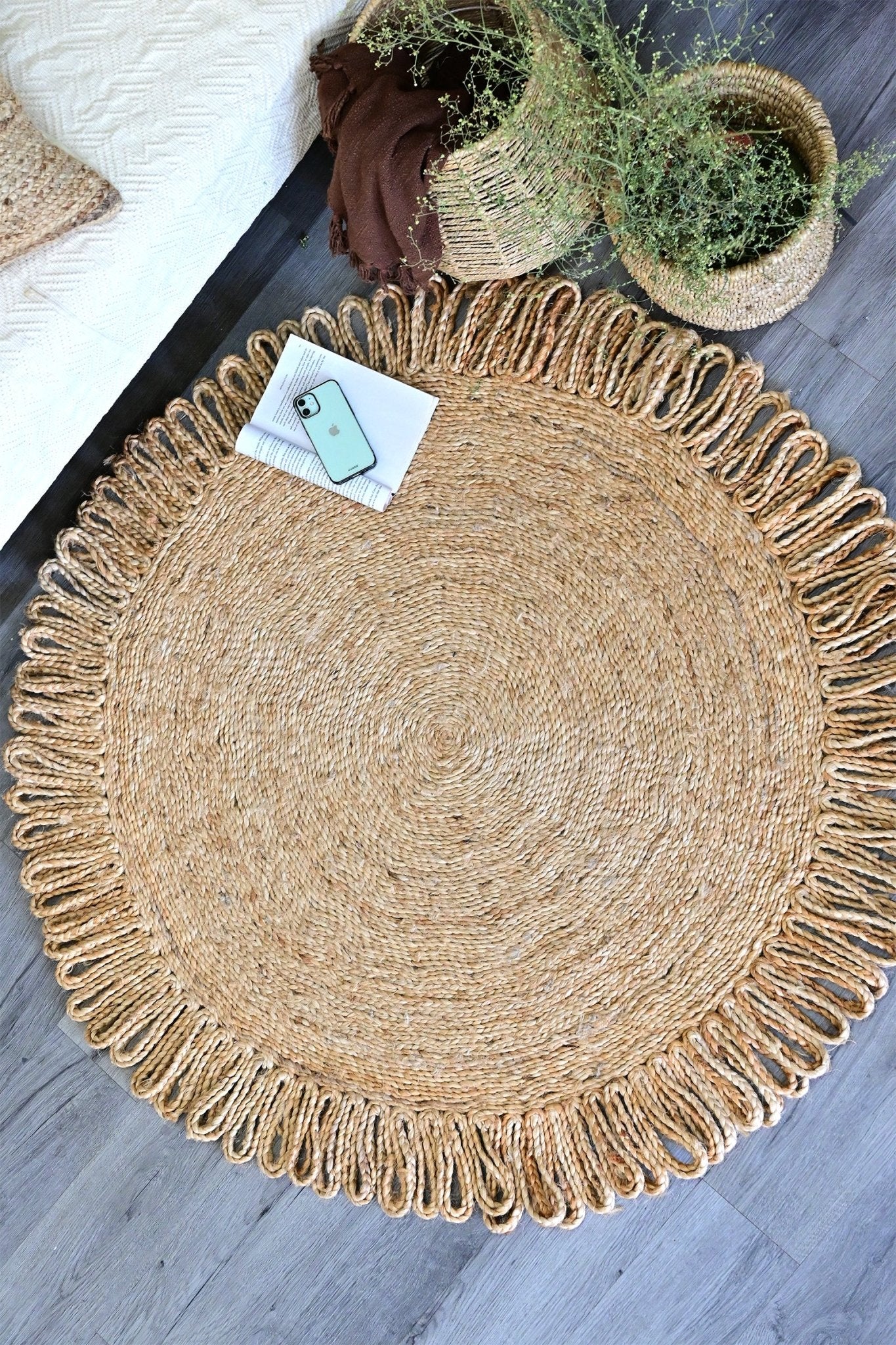 DESIRE - ROUND JUTE RUG - ART AVENUE