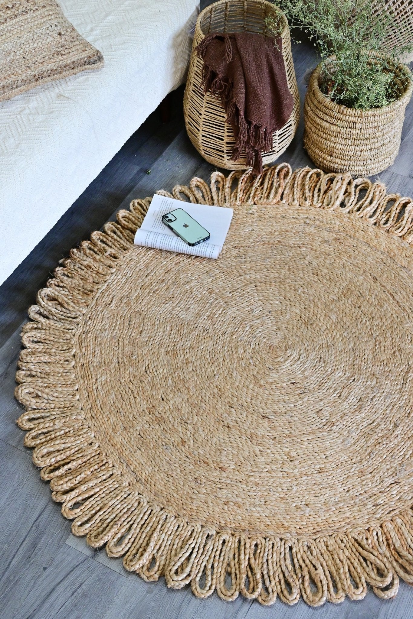 DESIRE - ROUND JUTE RUG - ART AVENUE