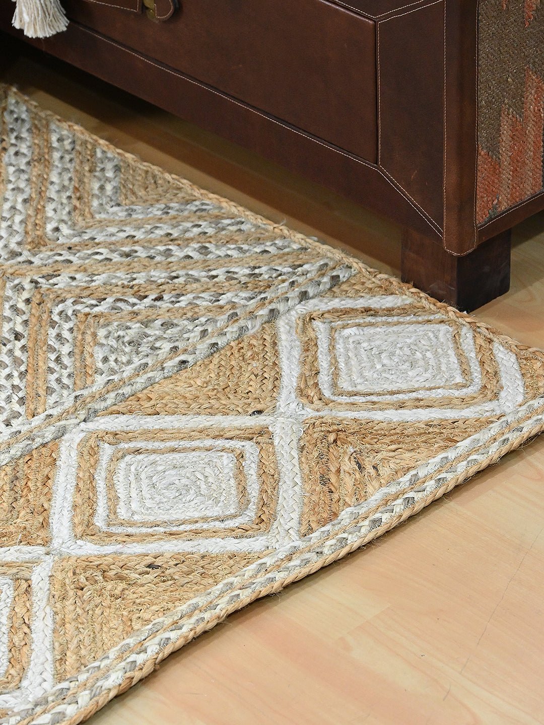 BERRY- BRAIDED FLOOR RUNNER - ART AVENUE