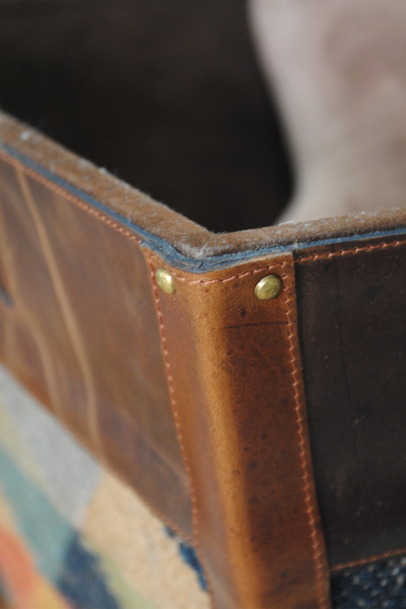 DYLAN -KILM BIN - ART AVENUE