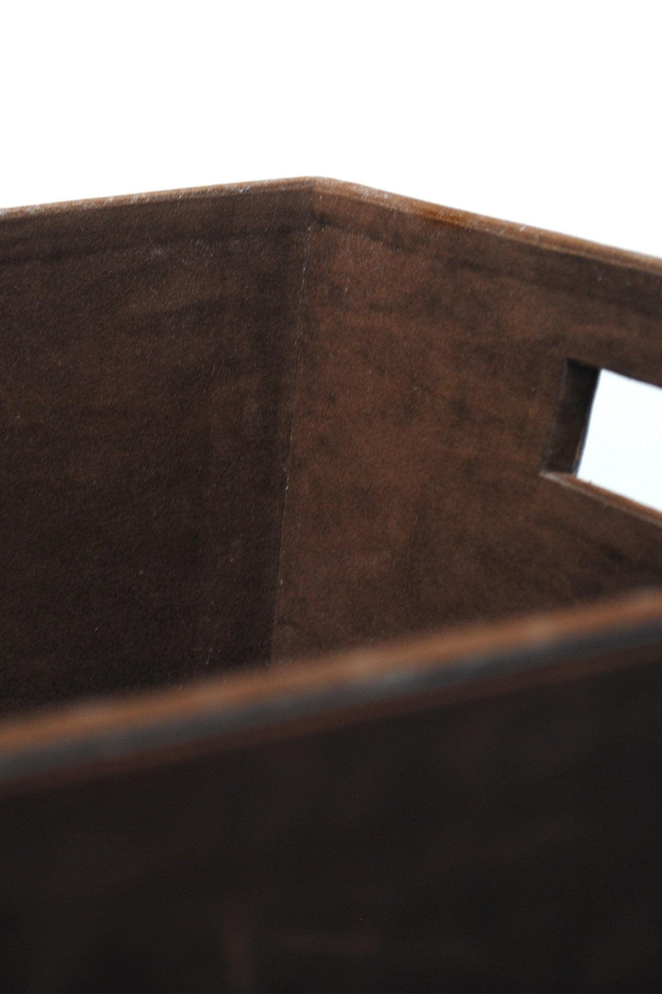 DYLAN -KILM BIN - ART AVENUE