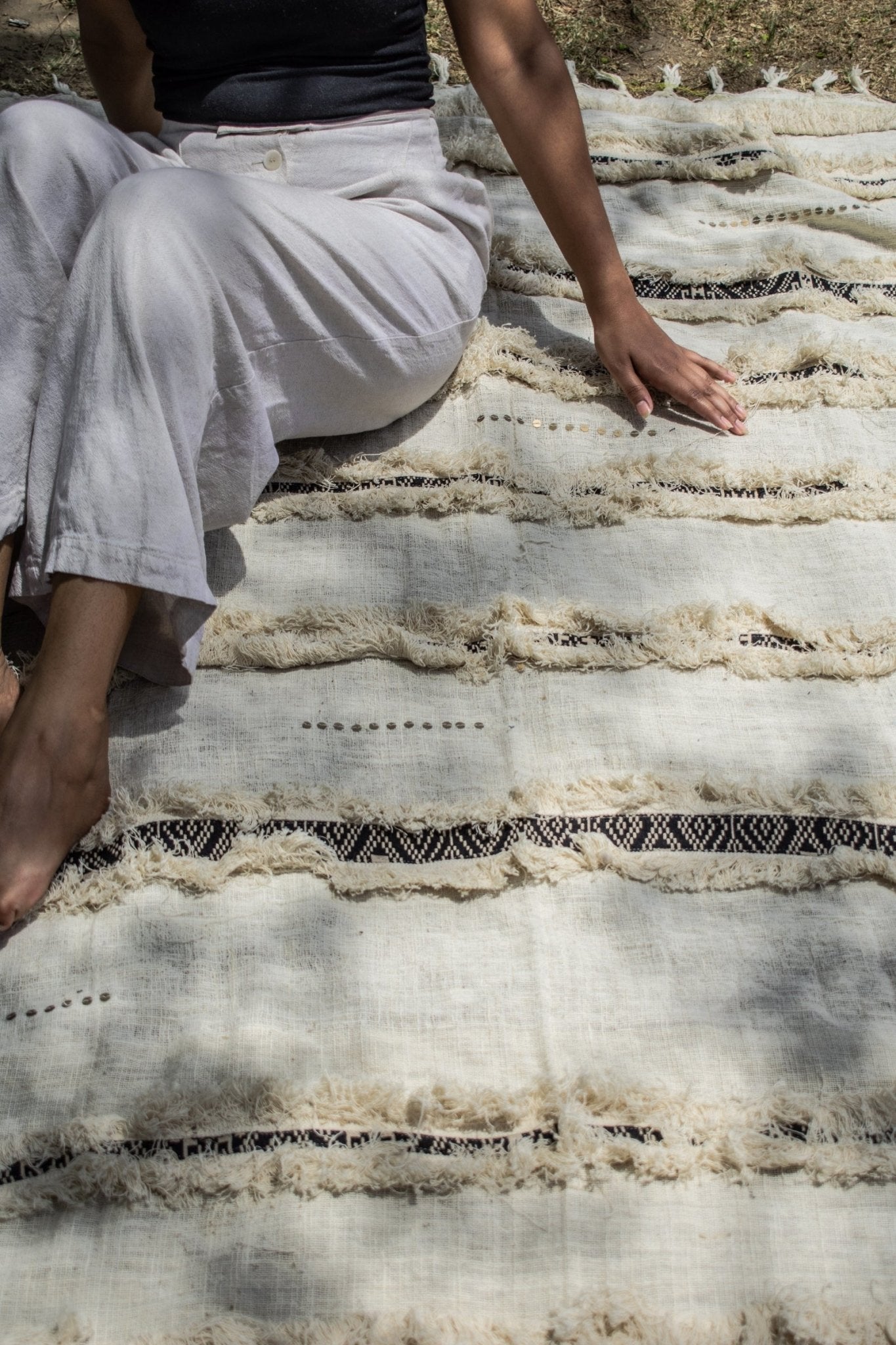 FLEUR - THROWS - ART AVENUE