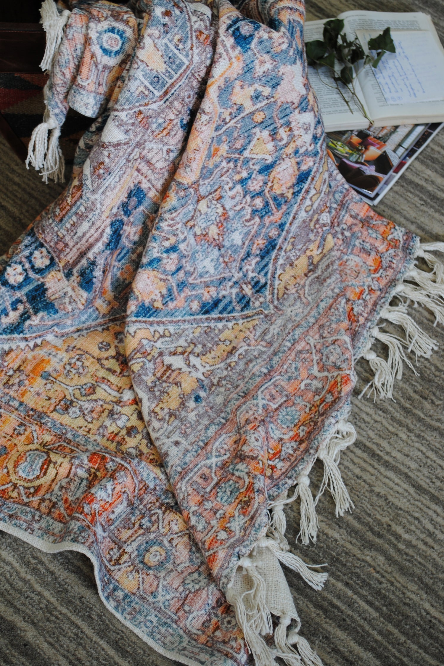 KRISTEN - PRINTED THROWS - ART AVENUE