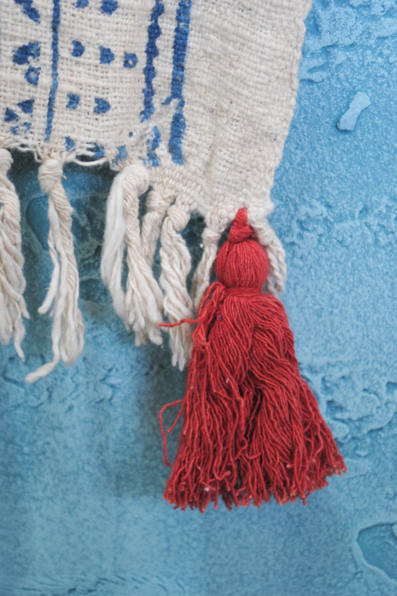 RAVINE -PRINTED THROWS - ART AVENUE