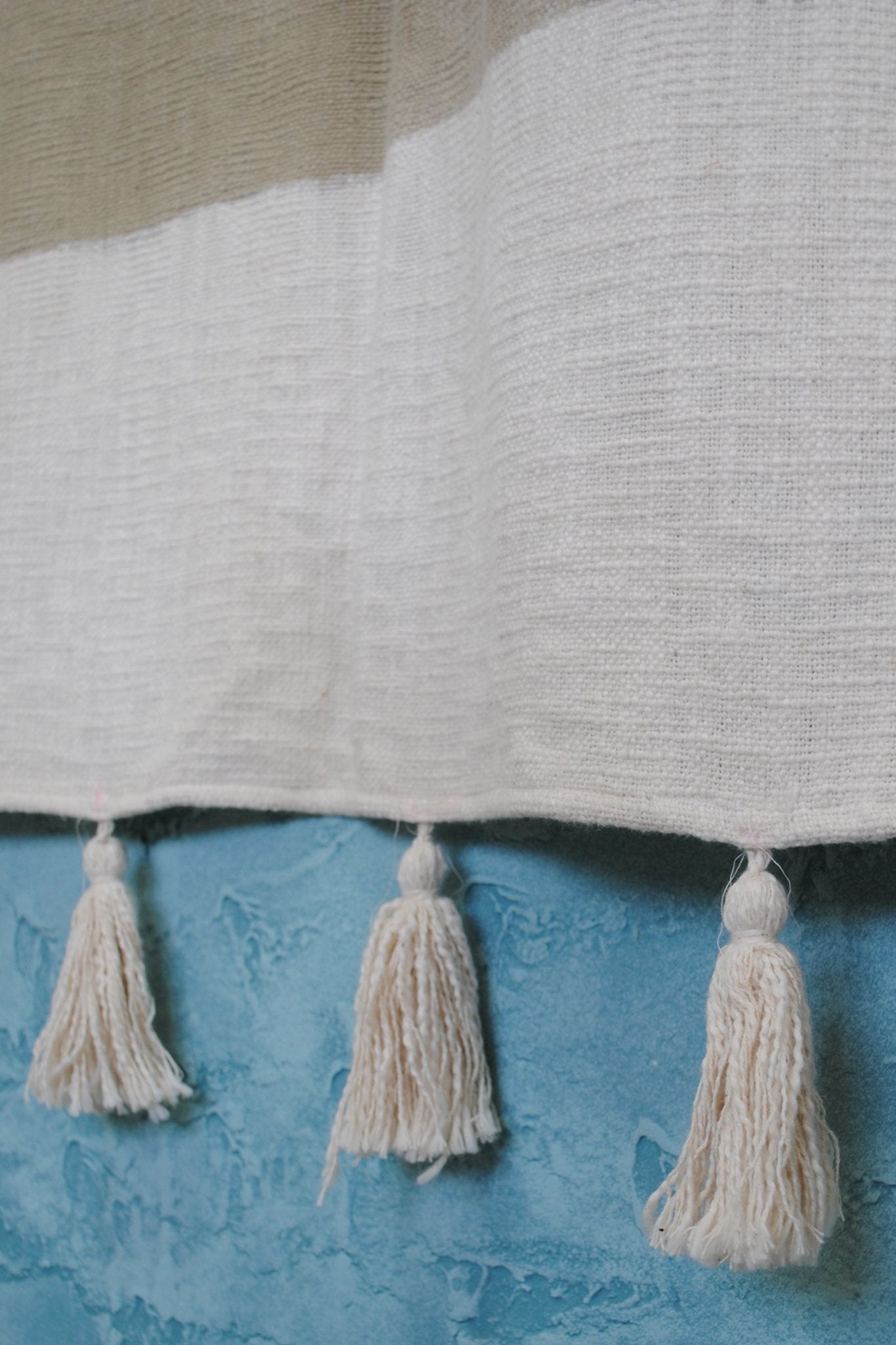 ACUTE - BLOCK PRINTED THROW - ART AVENUE