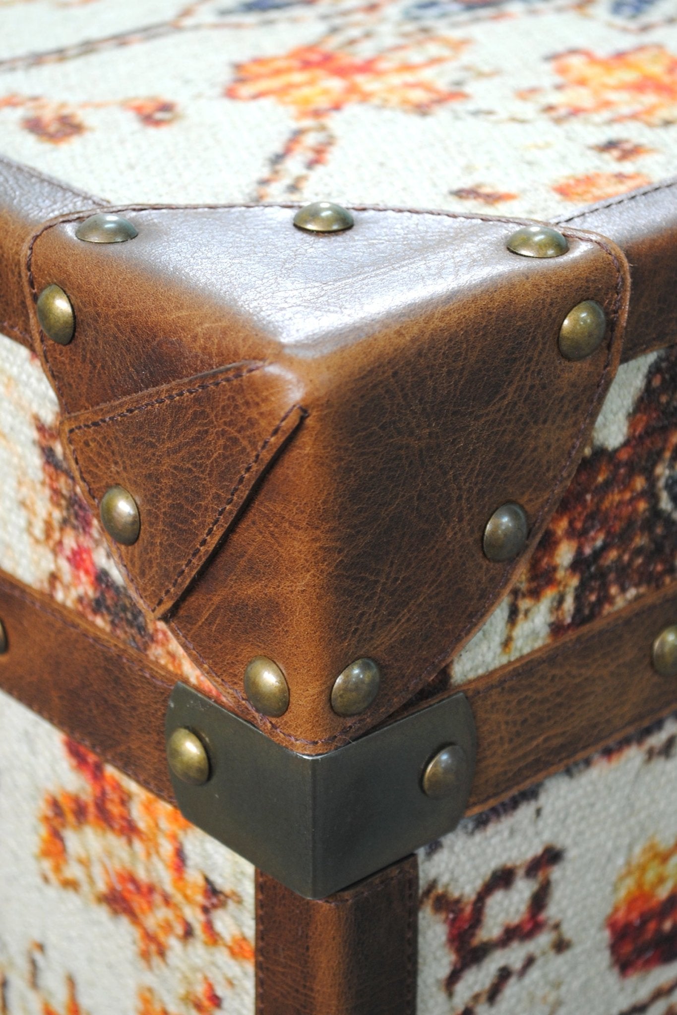 TERRAIN - TRUNK - ART AVENUE