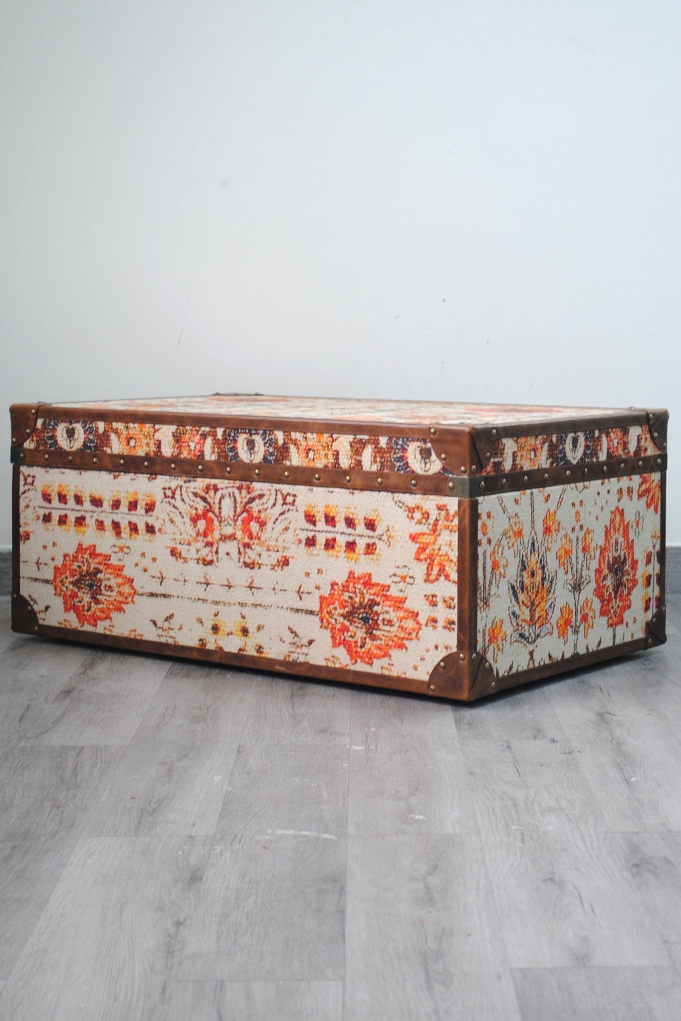 TERRAIN - TRUNK - ART AVENUE