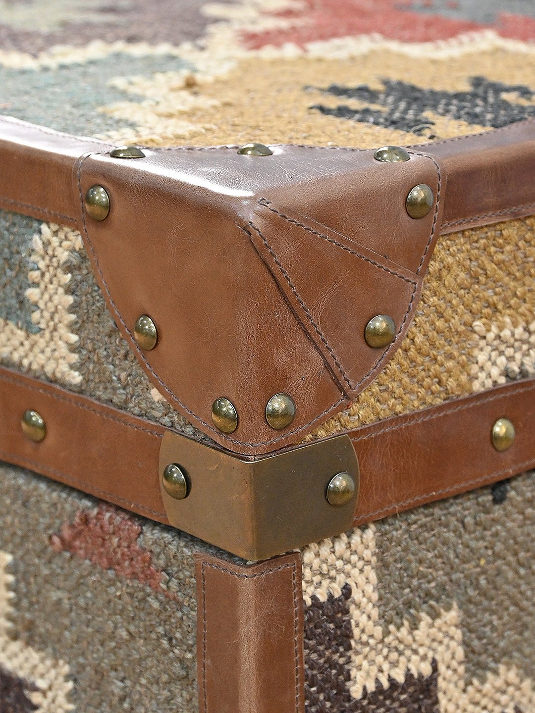 ELITE KILIM TRUNK/TABLE WITH LEATHER - ART AVENUE