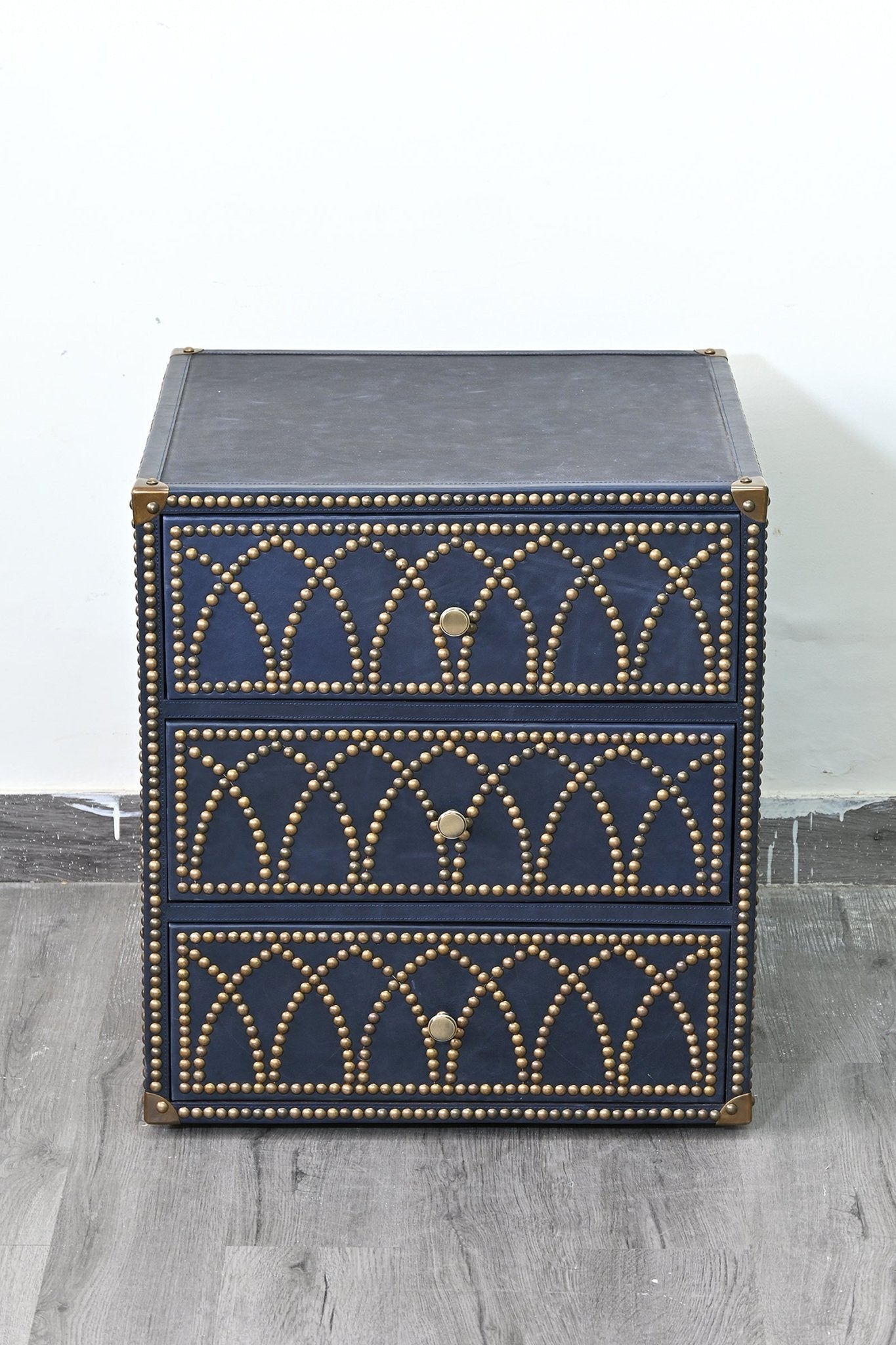 AMY - CHEST OF DRAWERS - LEATHER - ART AVENUE