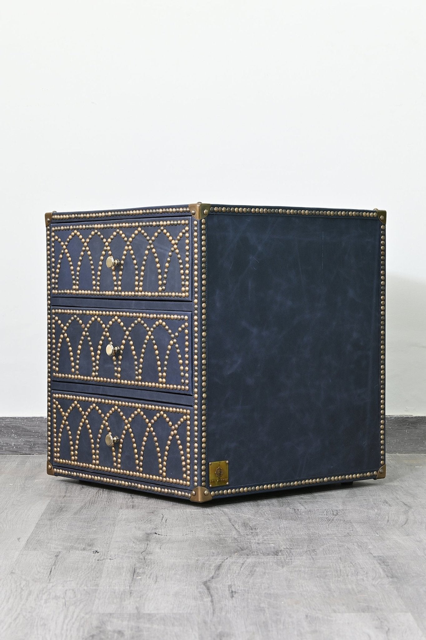 AMY - CHEST OF DRAWERS - LEATHER - ART AVENUE