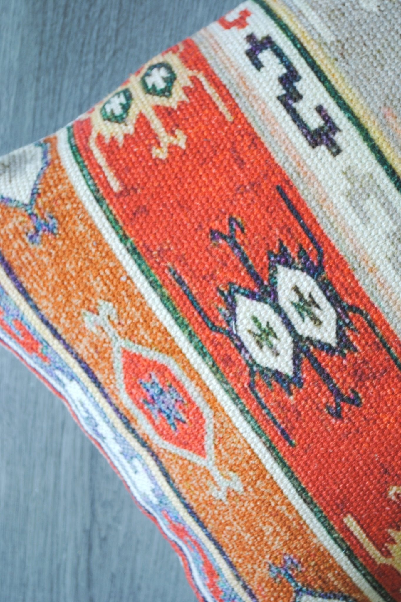 HOSTA - LUMBAR CUSHION COVER - ART AVENUE