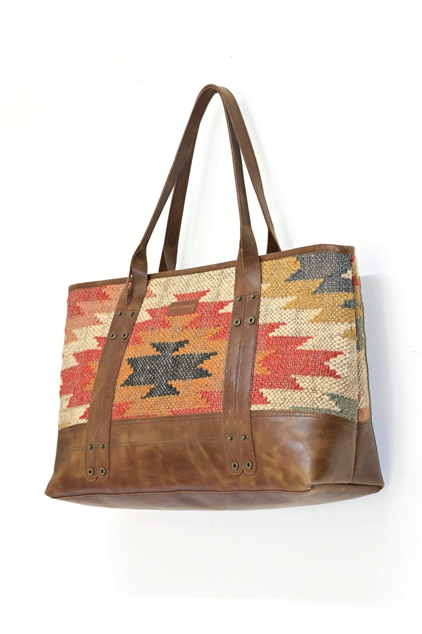 ALPINE - KILIM and LEATHER BAG - ART AVENUE