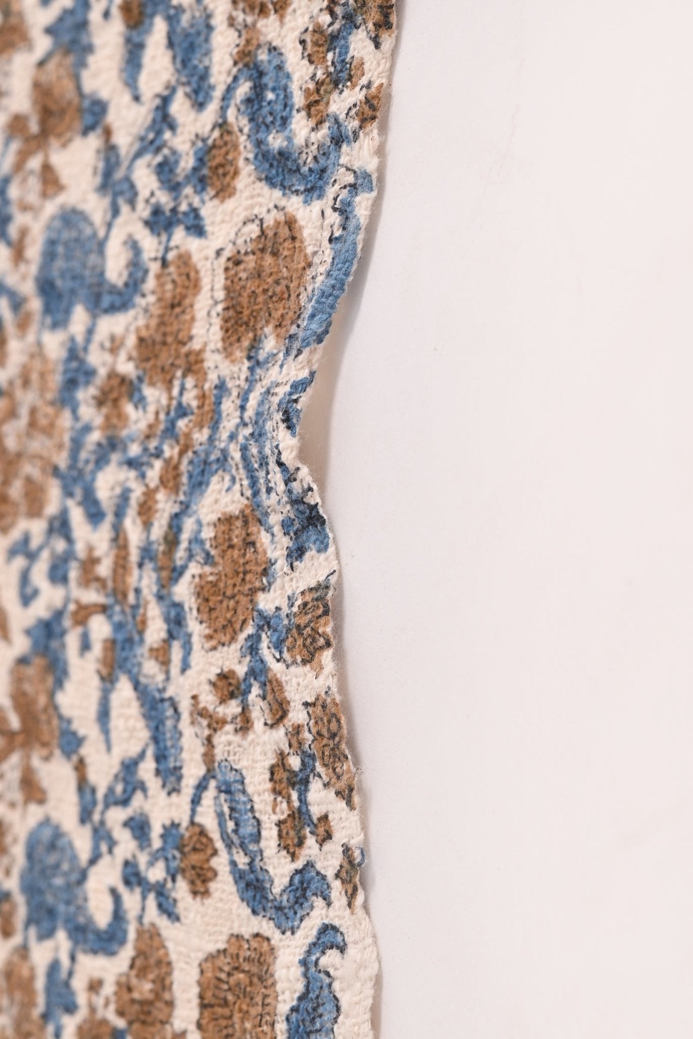 SAINT- THROWS - ART AVENUE