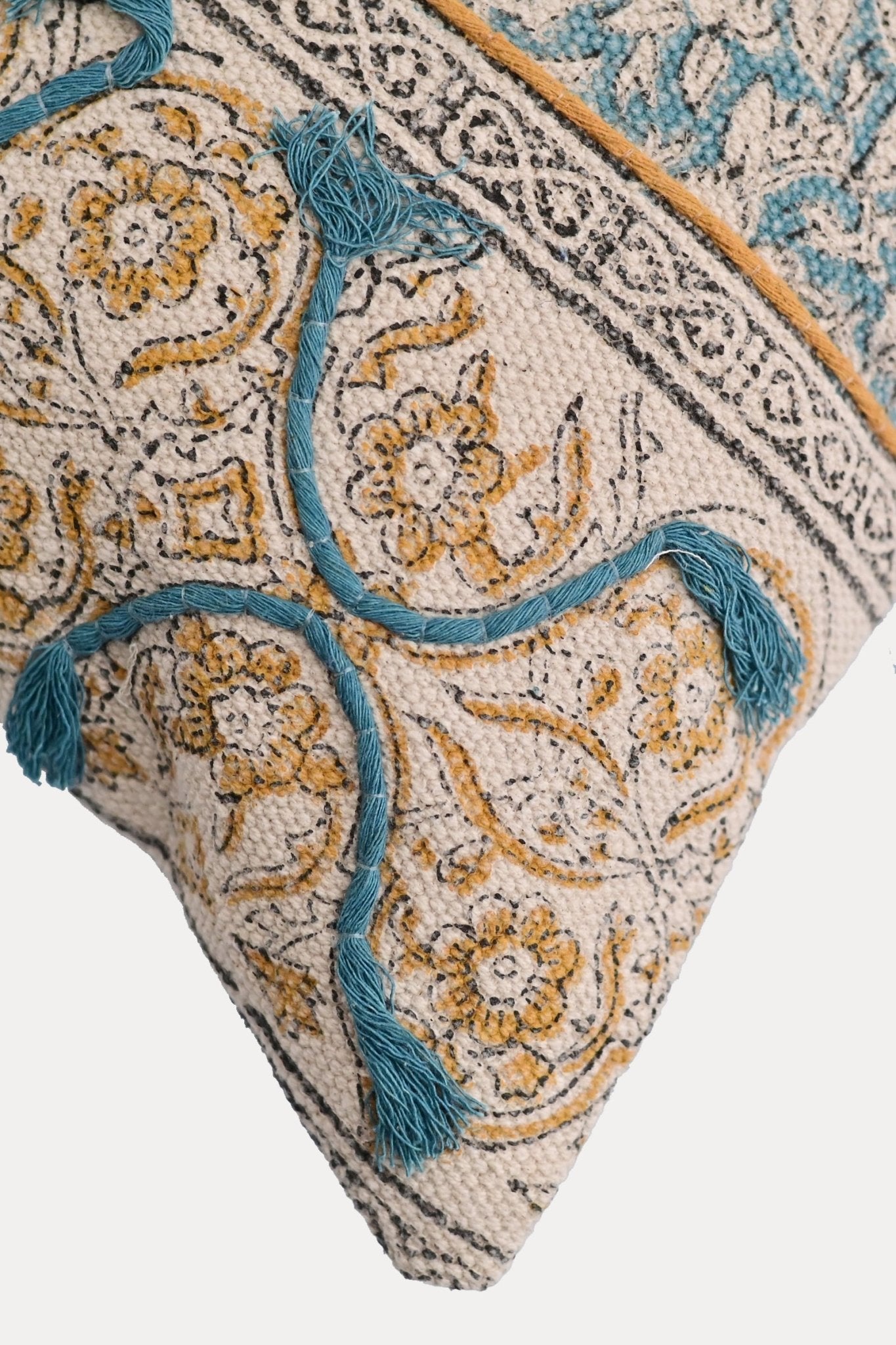 INDANA - LUMBAR CUSHION COVER - ART AVENUE