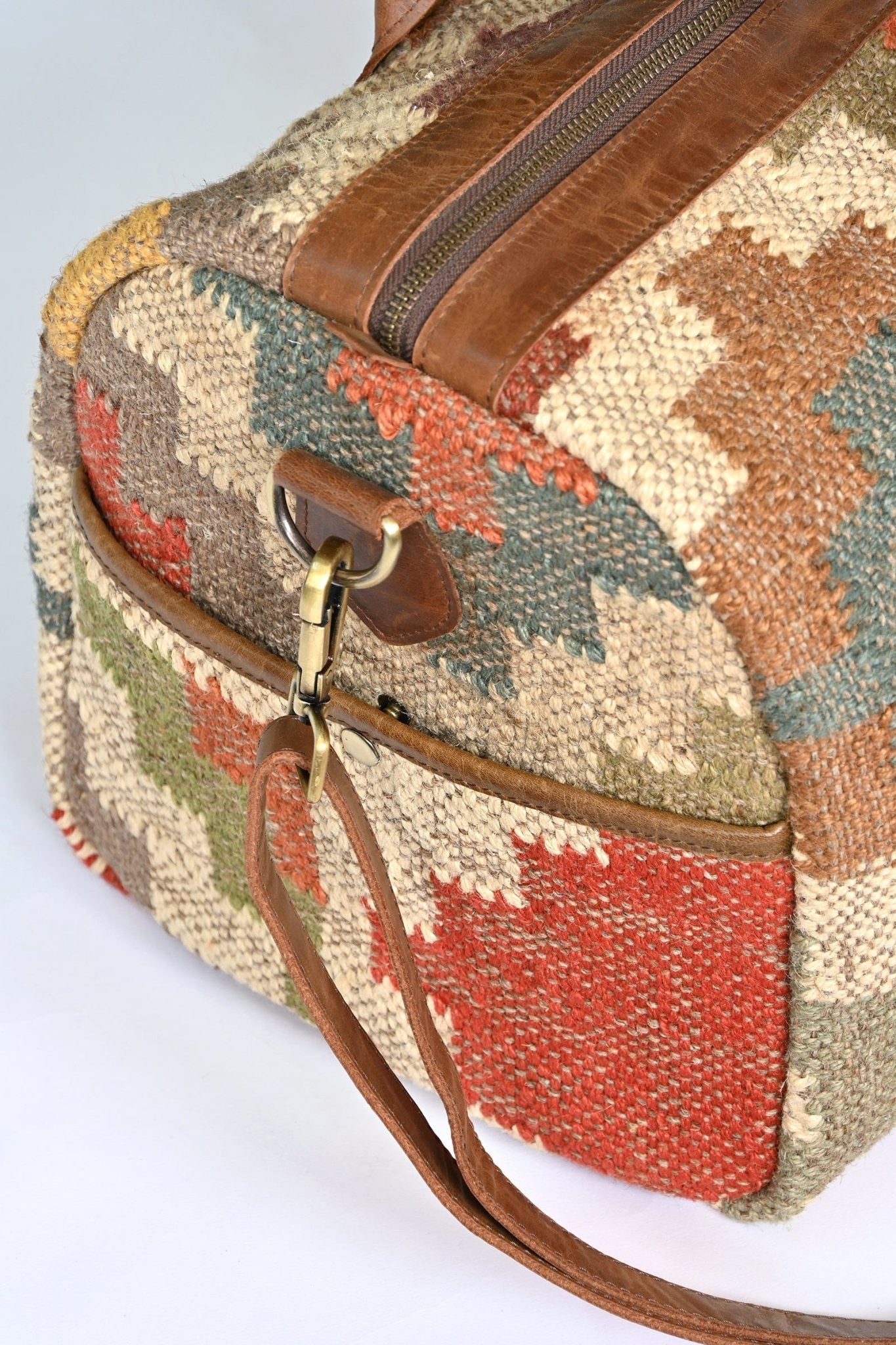 BEGONIA - KILIM DUFFLE BAG - ART AVENUE