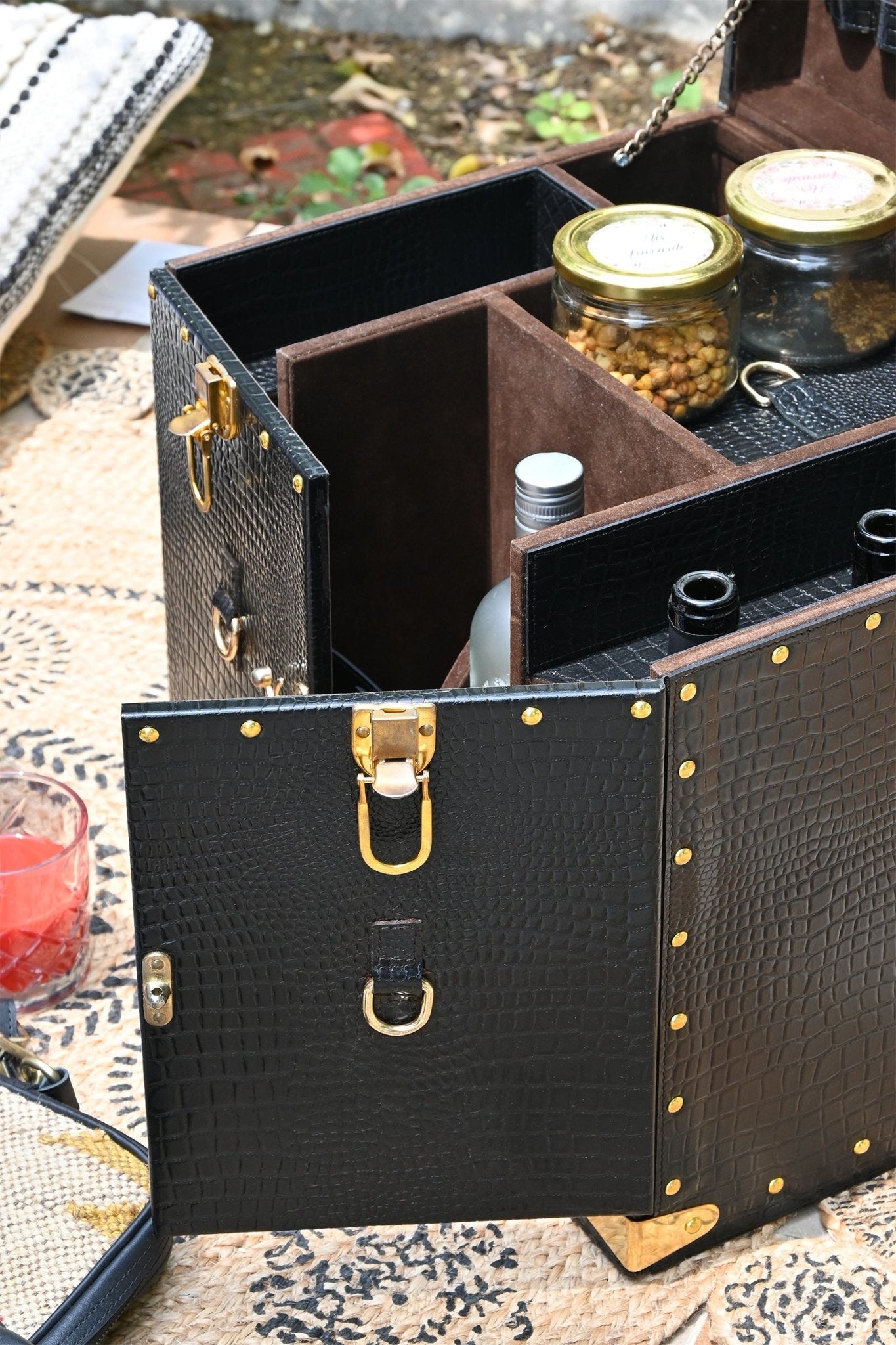 MILANO PORTABLE LEATHER BAR CABINET - ART AVENUE