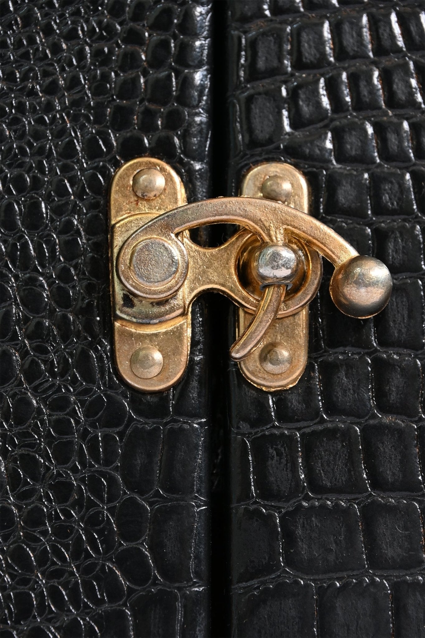 MILANO PORTABLE LEATHER BAR CABINET - ART AVENUE