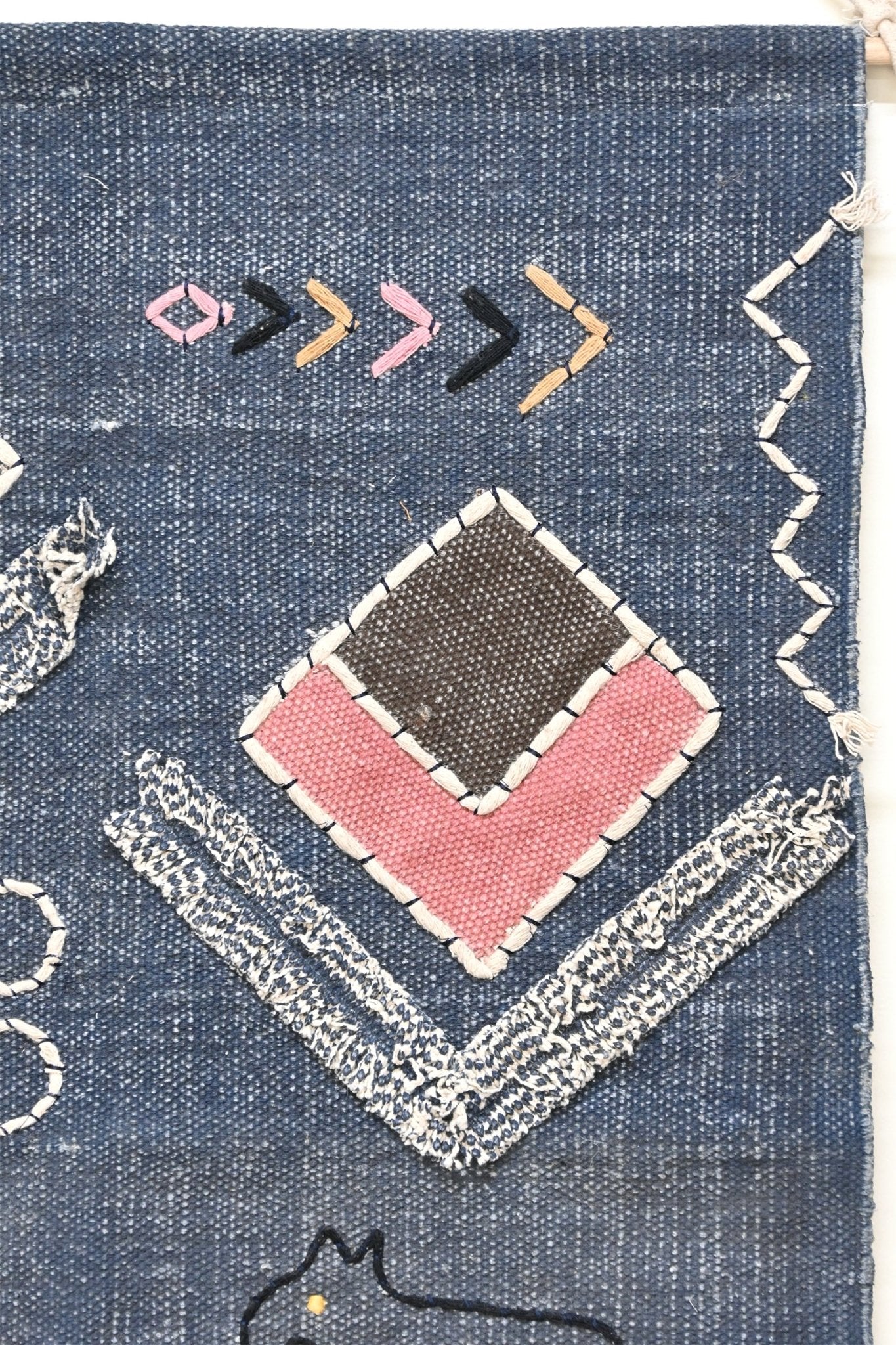 RANDOM - WALL HANGING - ART AVENUE