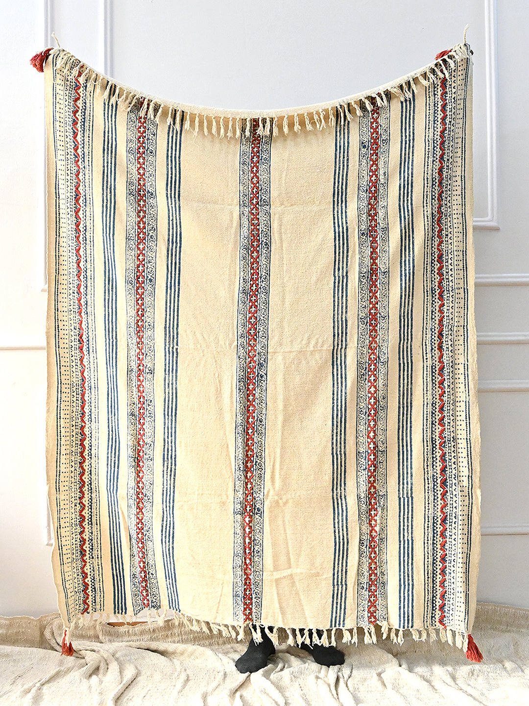 RAVINE -PRINTED THROWS - ART AVENUE